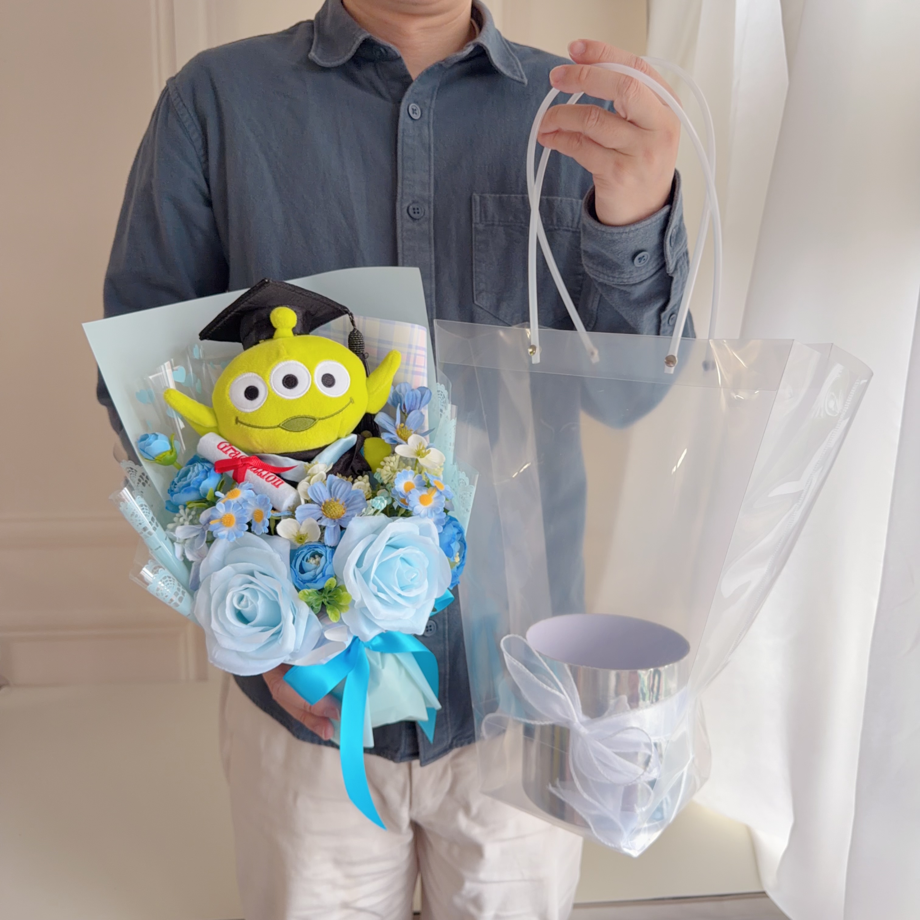 （現貨）三眼仔畢業公仔花