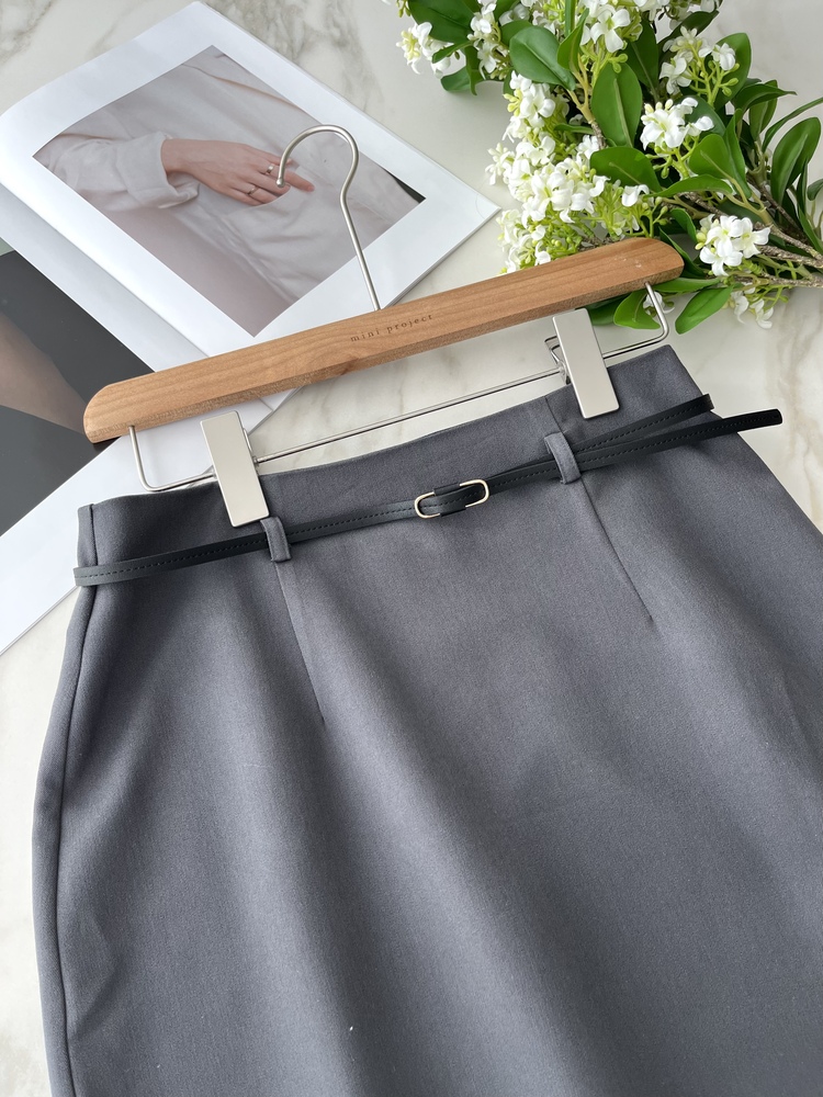 Atelier Belted Skirt (Charcoal)