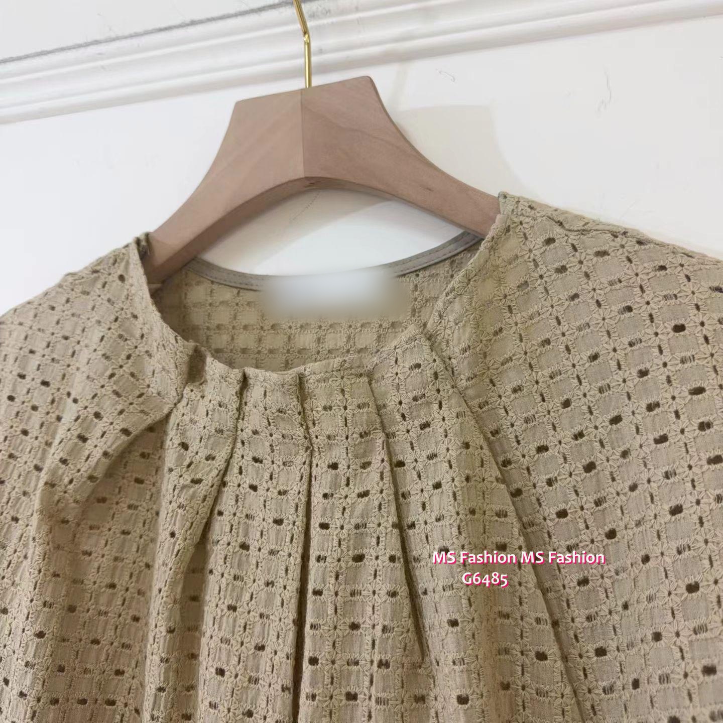 G6485 格紋通花top