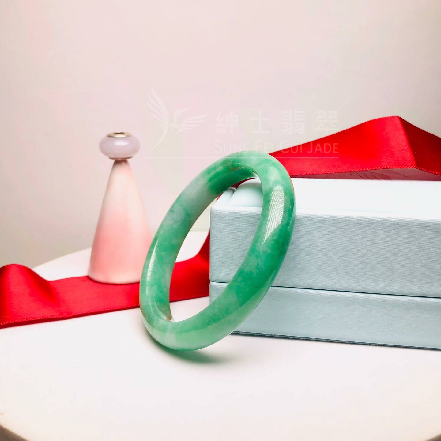 滿綠甜色貴妃鐲51.7mm