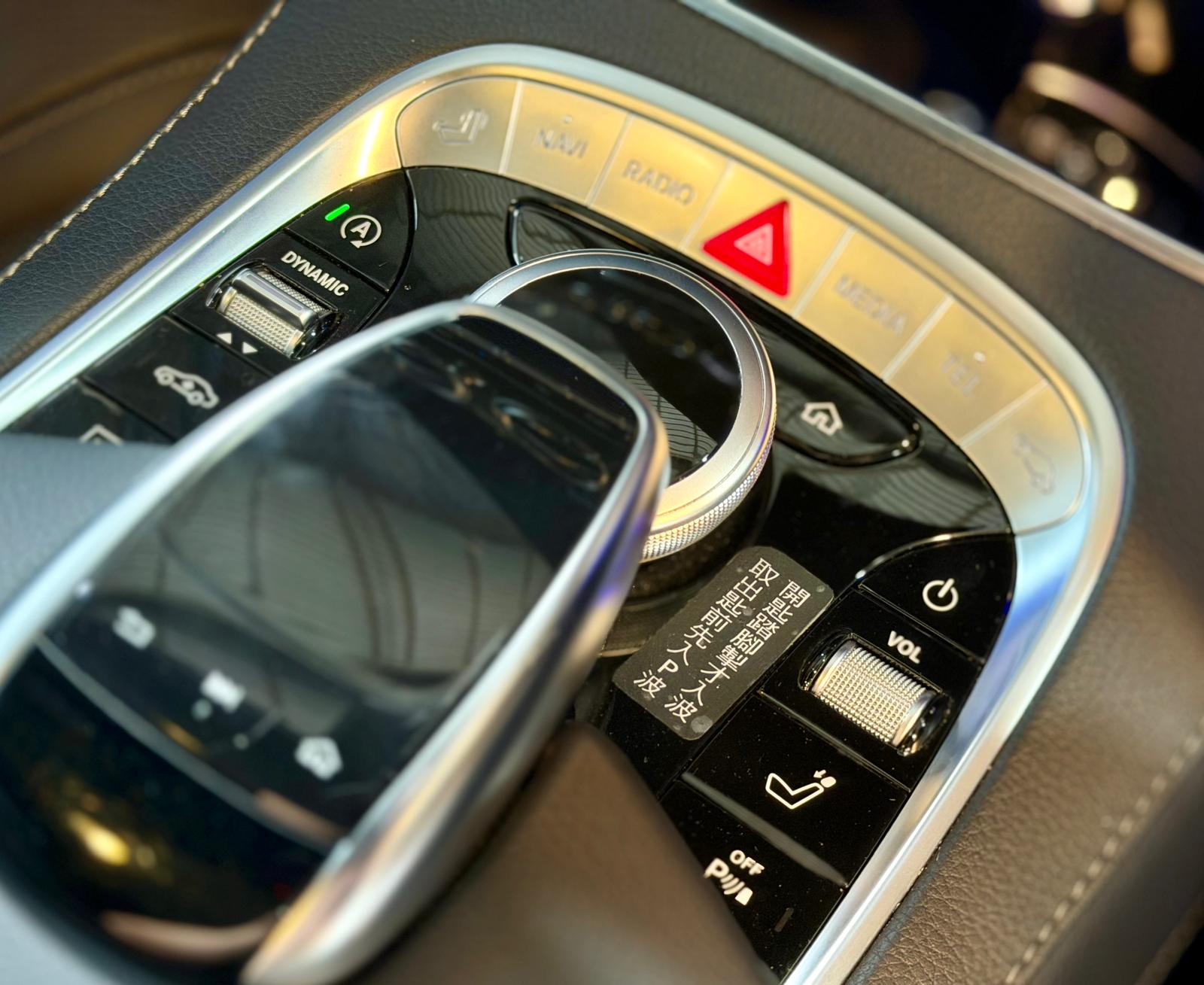 Mercedes-Benz S320 Facelift (V222)
