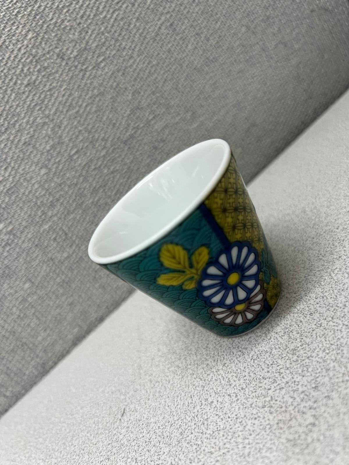 🎌日本直送🎌 Hello Kitty 日本製《九谷燒》清酒杯