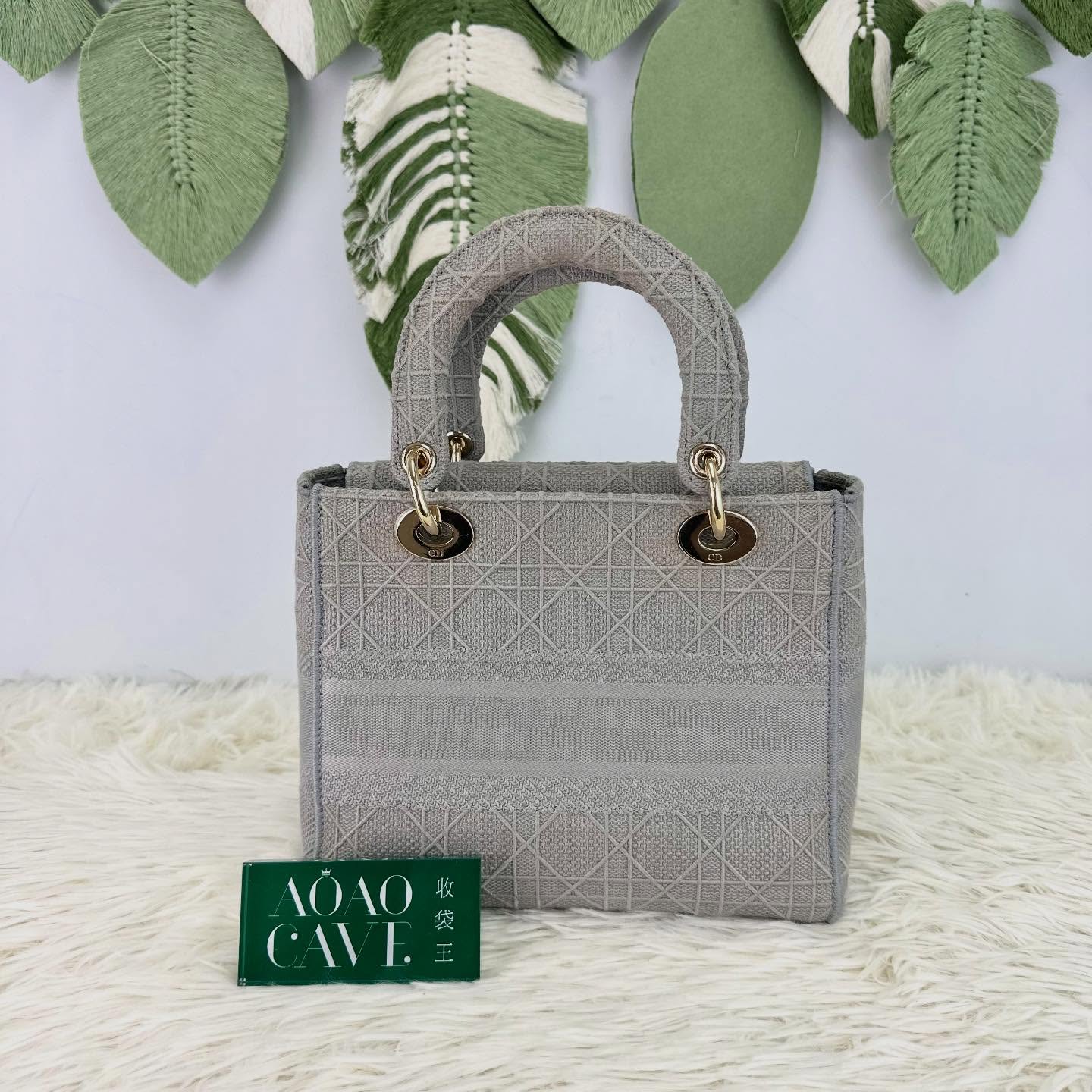 DIOR 🤍PRE OWNED Lady D-Lite 灰色金扣藤格刺繡款 Medium Size 🩶