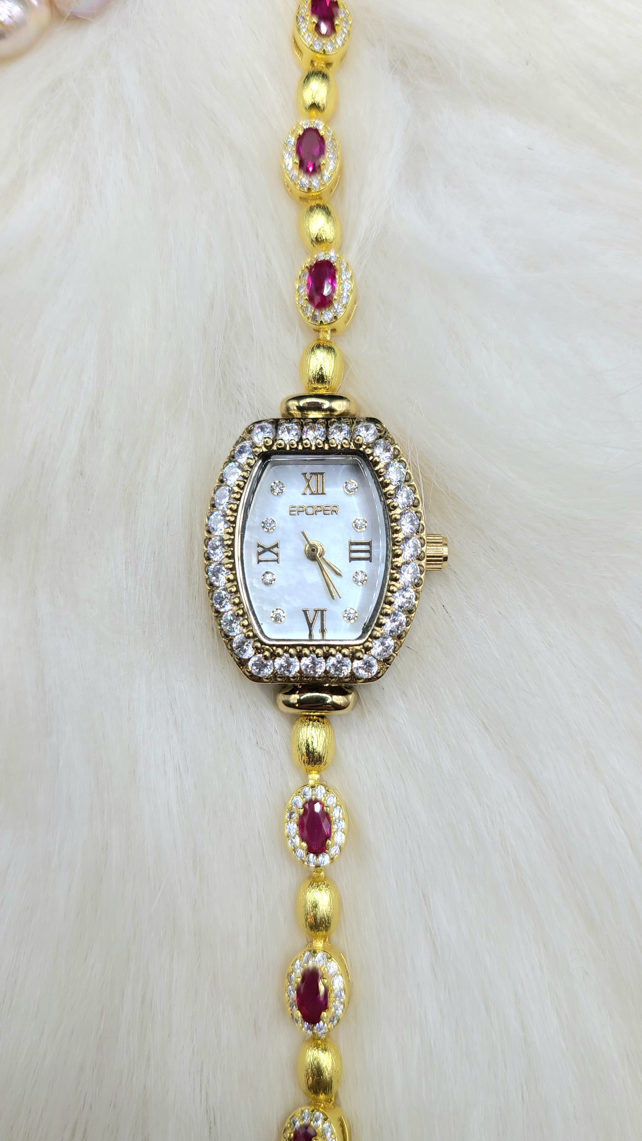 天然紅寶石鋯石貝母面包金石英錶