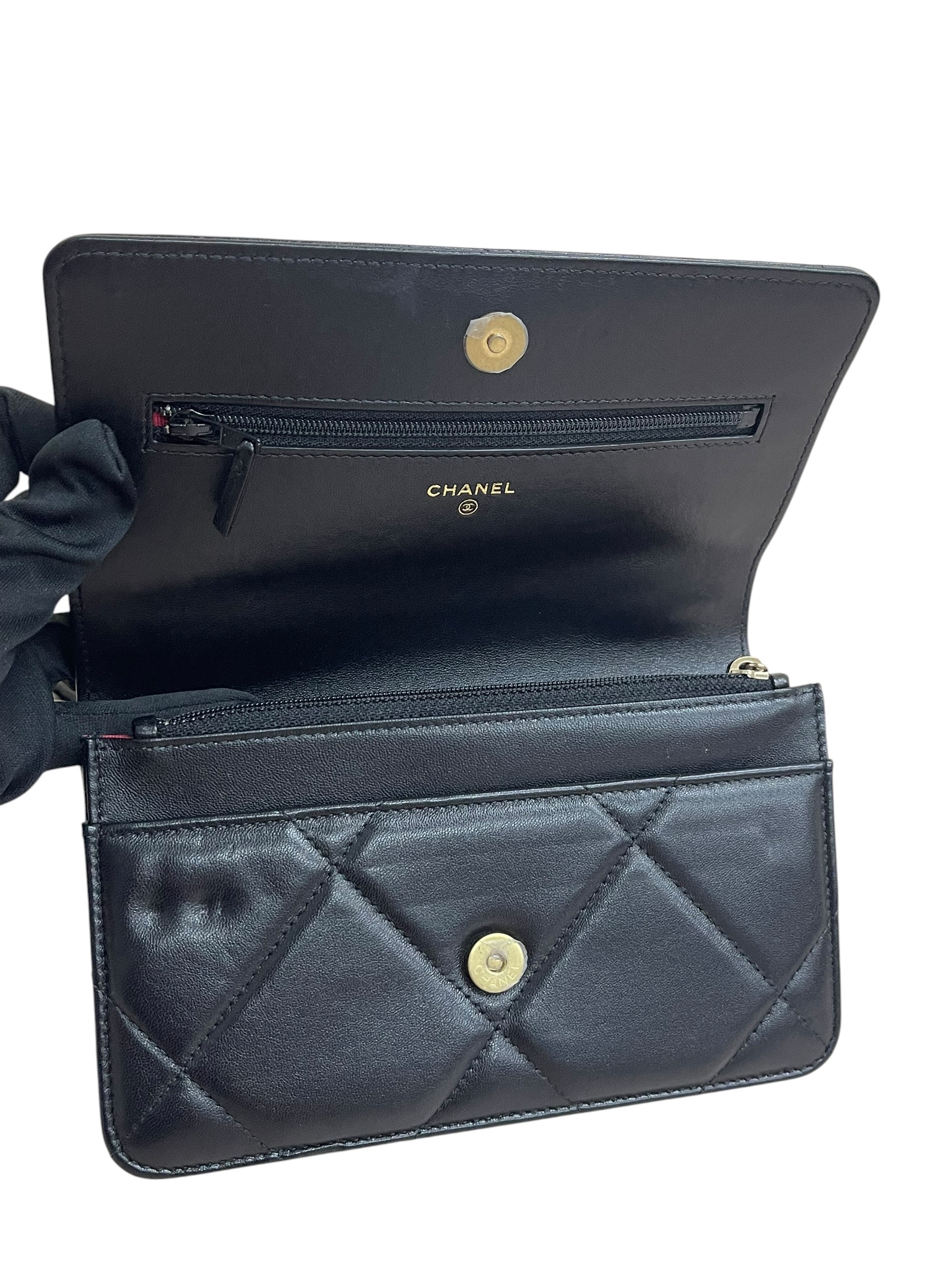 Pre-owned Chanel 19 WOC/ Product Code: 26060809
