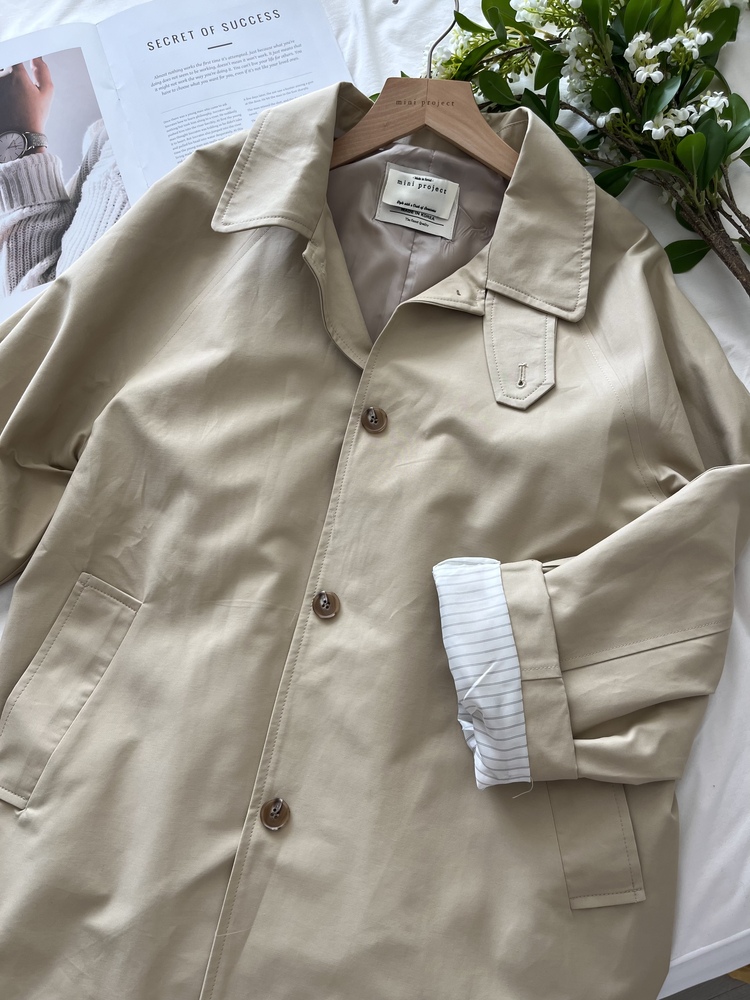 Stripe-Lined Relaxed Trench Coat (Beige)