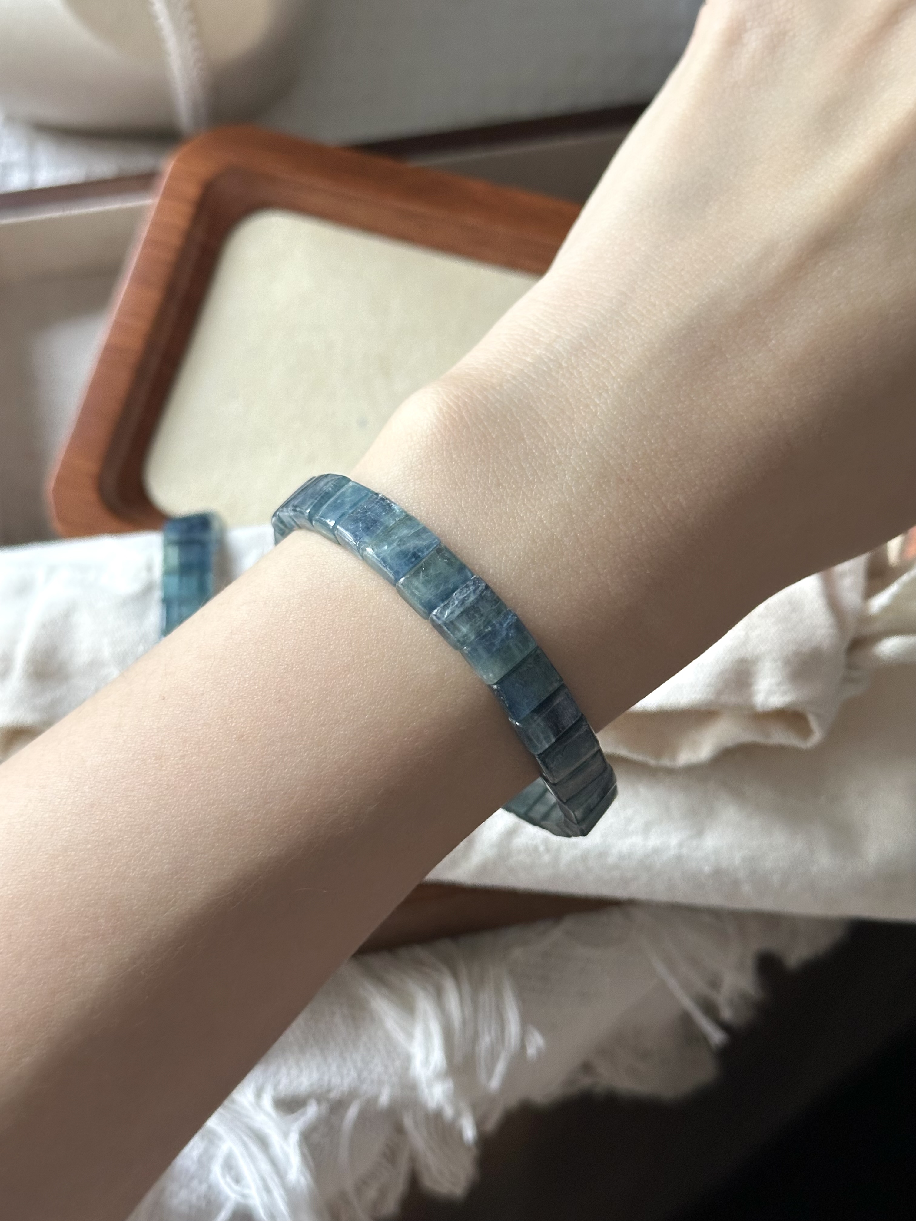 蓝绿蓝晶石手排｜ Blue Green Kyanite Bangle