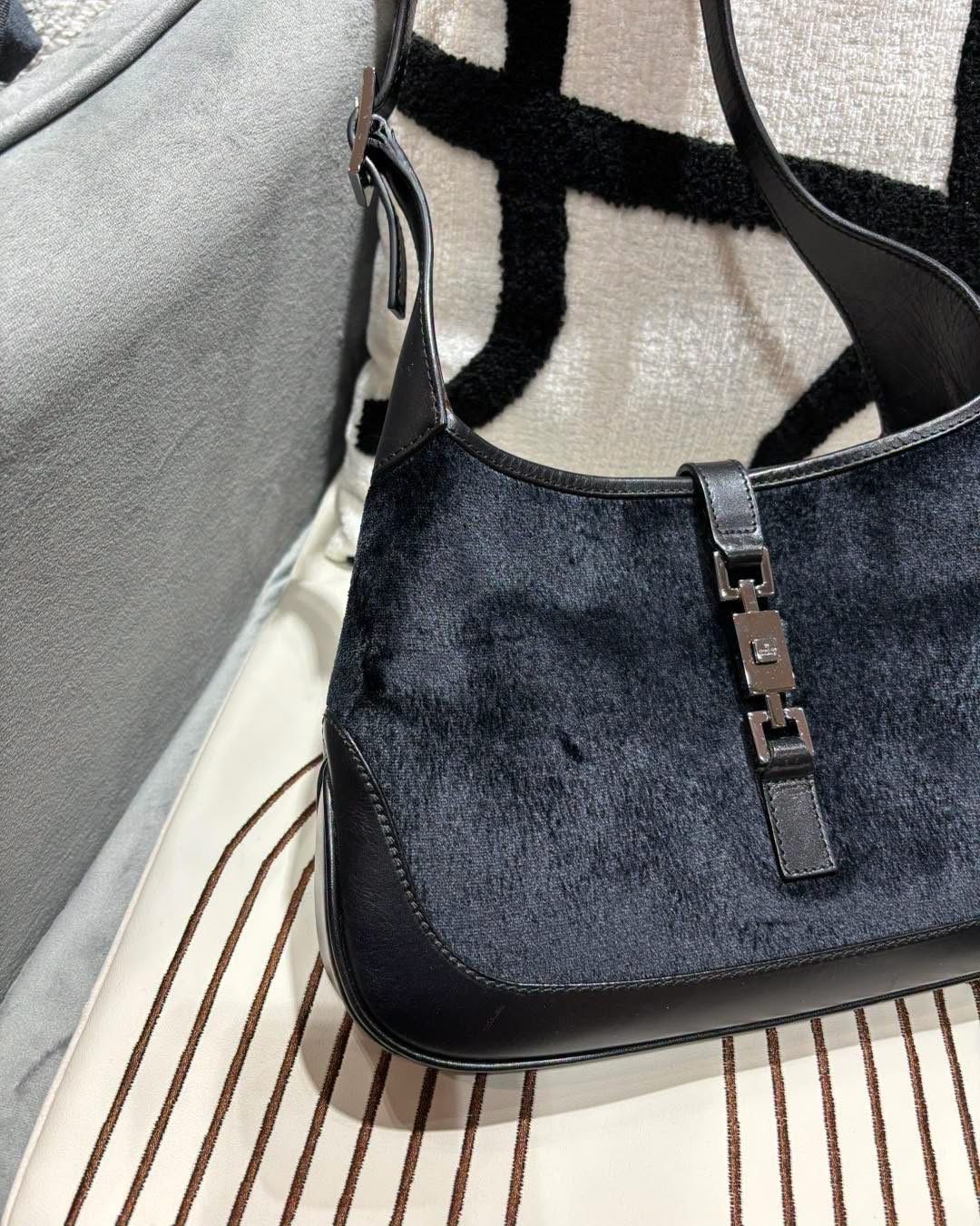 Gucci Jackie hobo small velvet   100%Authentic,95%new ✅dust bag 