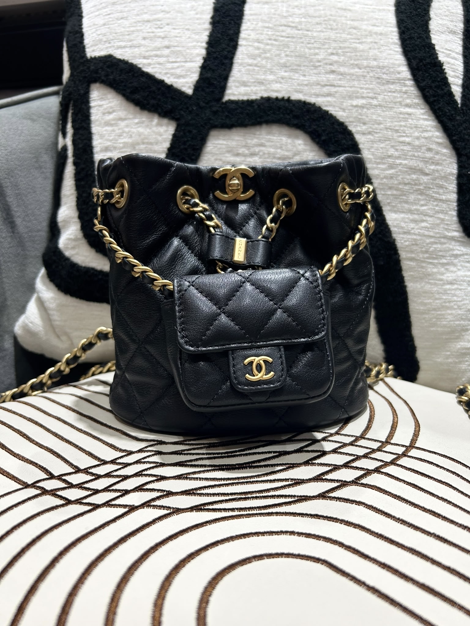 Chanel mini backpack AS3947 黑金迷你背囊 100%Authentic,98%new  ✅晶片✅Dust bag✅box