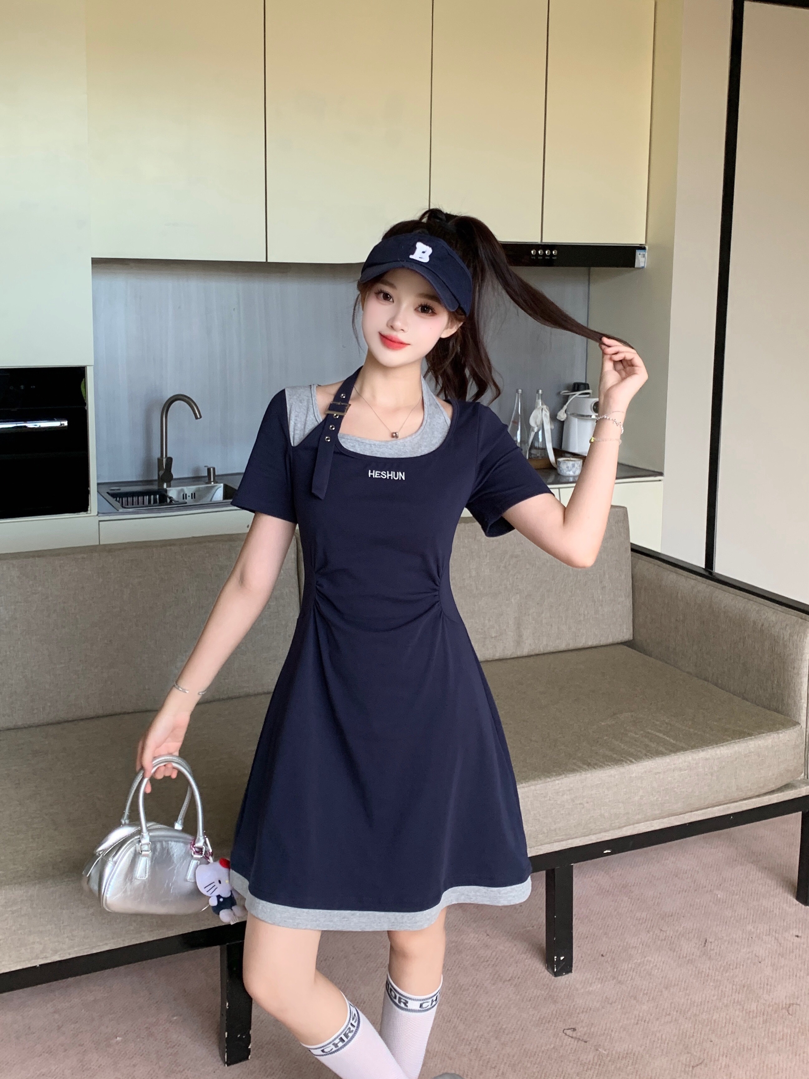 B279(64643短) 短款美式甜酷风假两件撞色单边扣带领灰拼蓝连身裙