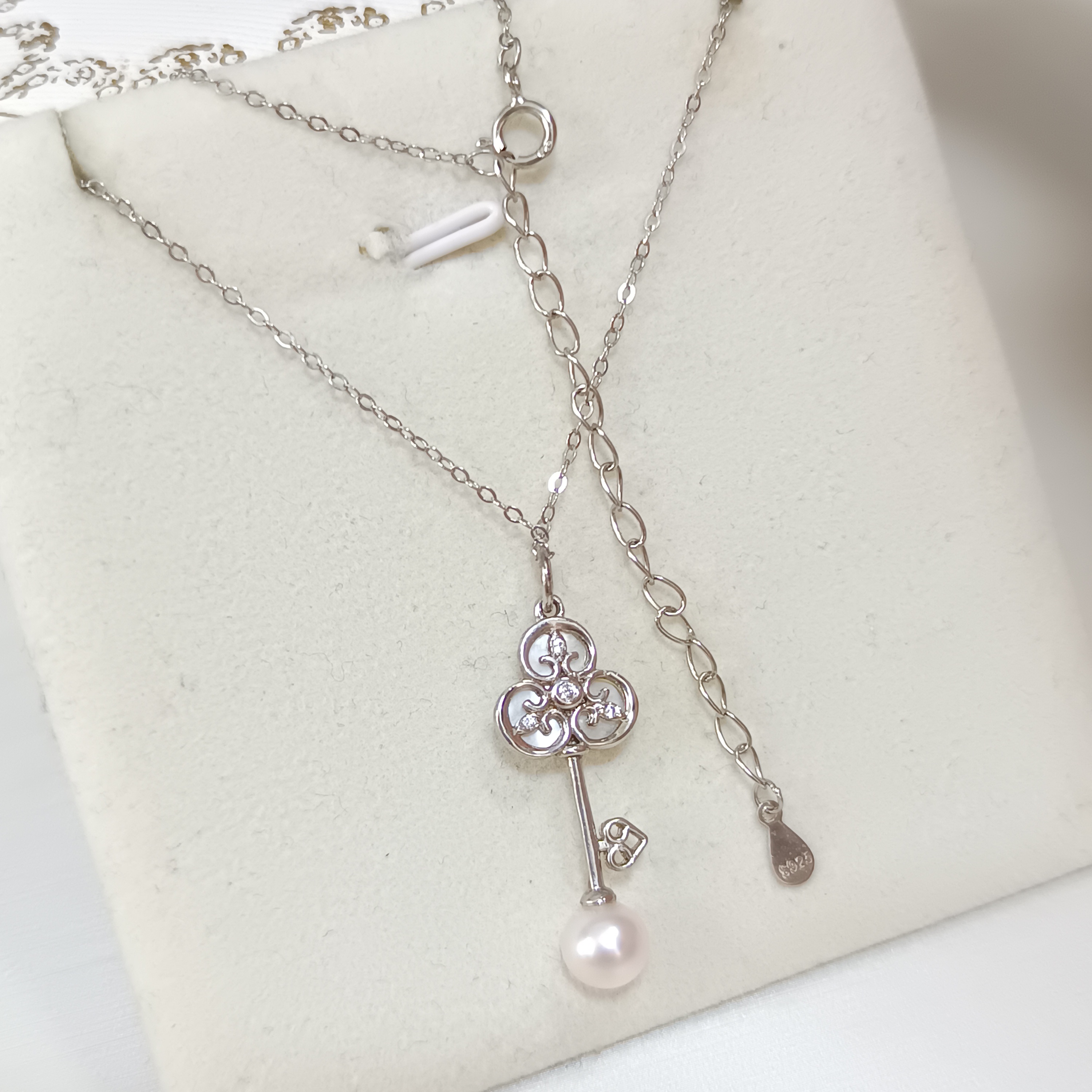 特價品‼️正圓強光日本akoya櫻花粉海水珍珠精工s925銀+天然母貝雙面可帶吊墜（套鍊