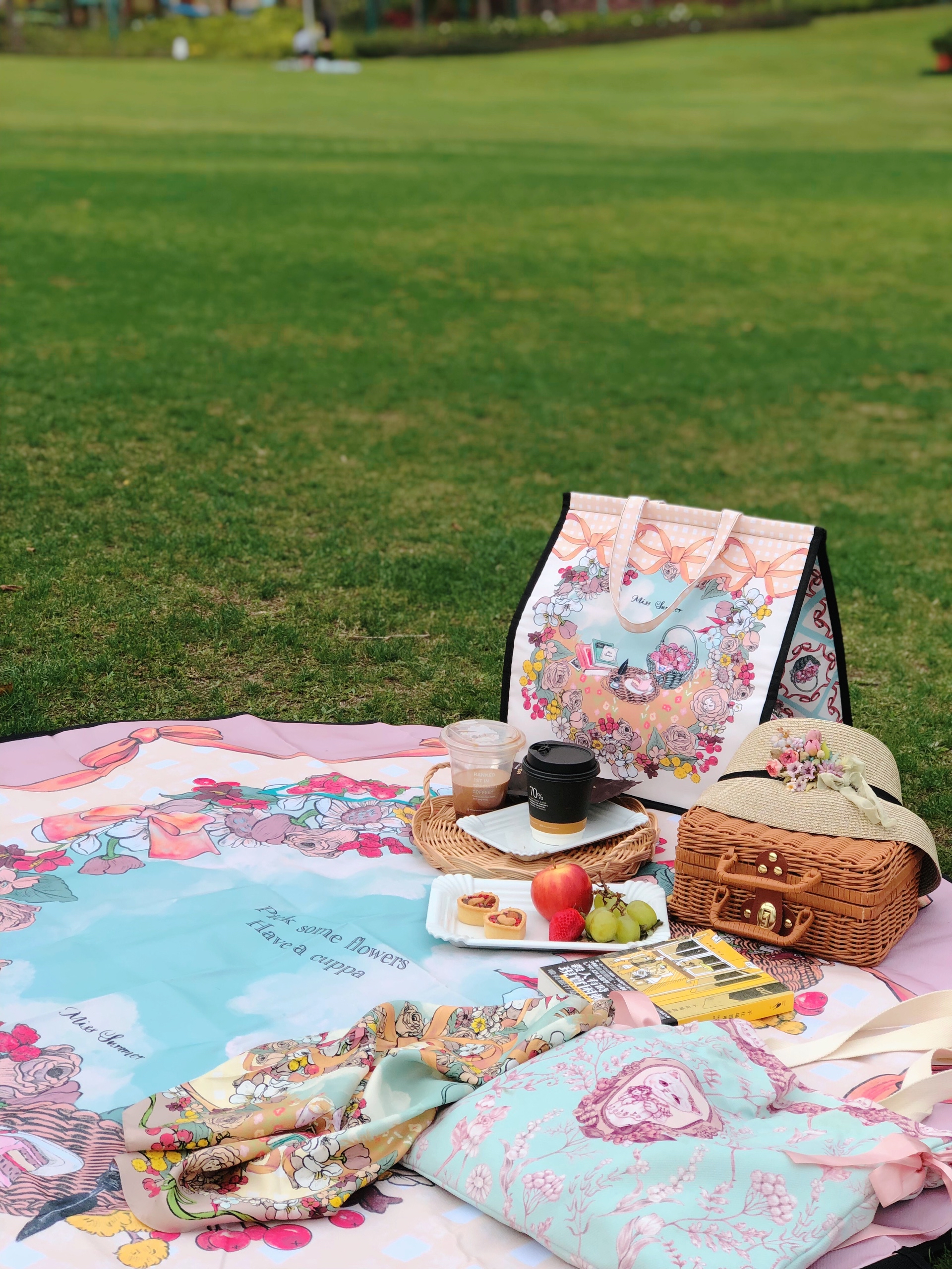 Miss Summer {Blue sky party} 野餐墊 + 保冷袋