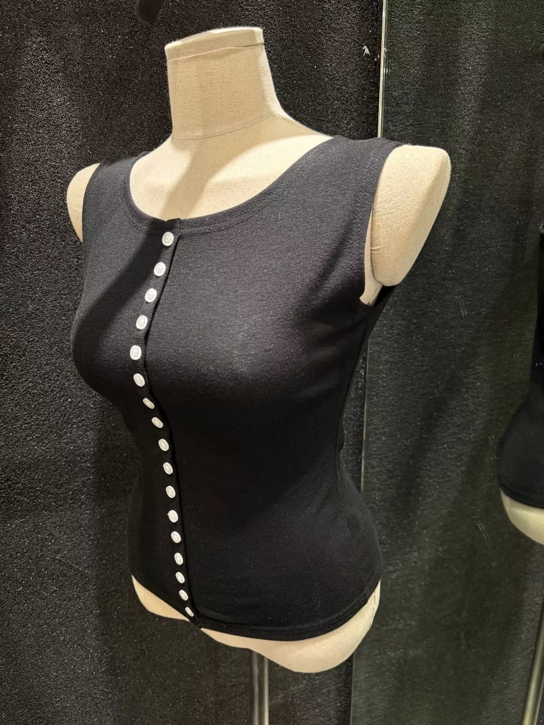 限時優惠價只限寄件✨KARINA VEST