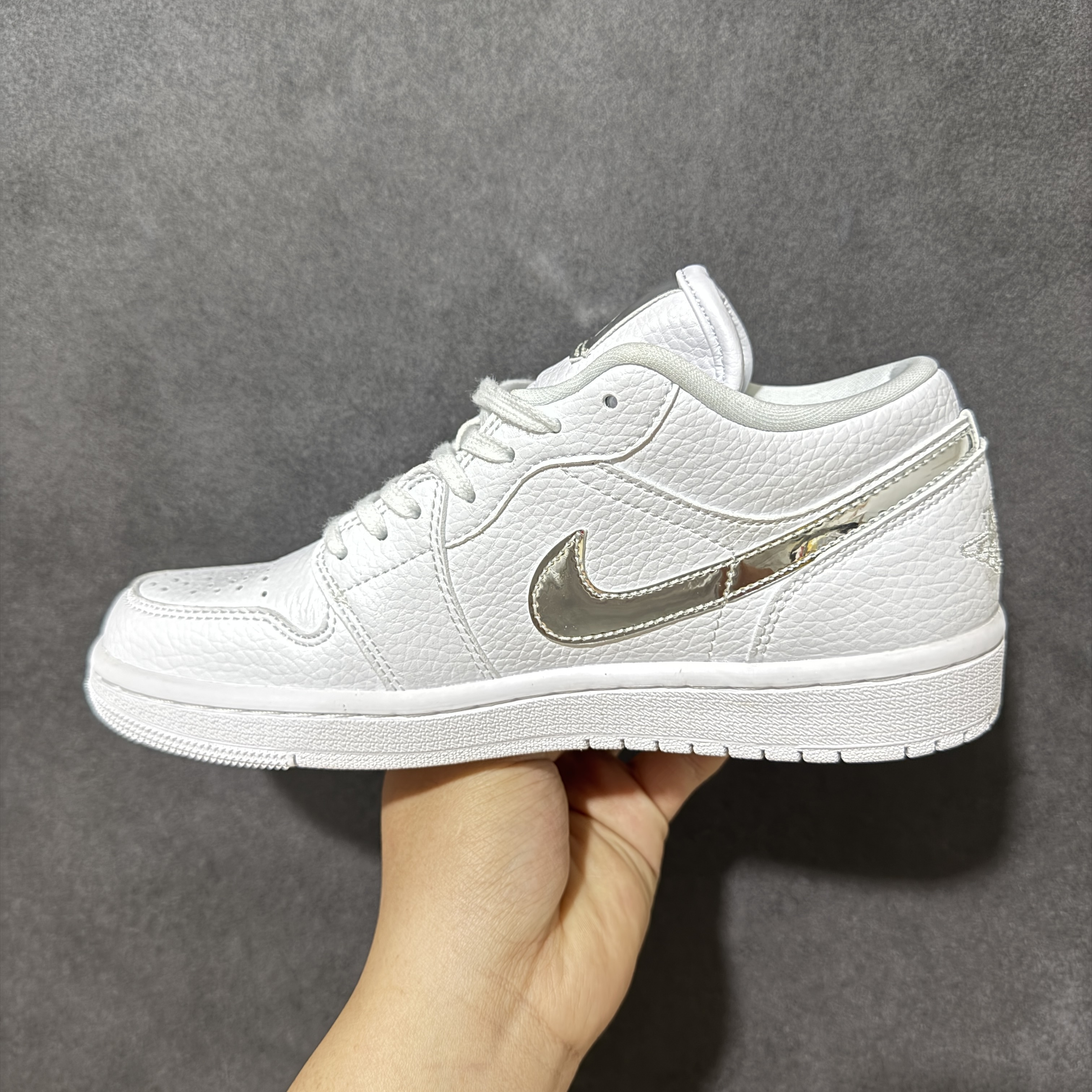 Air Jordan 1 Low SE IQ9381-100 