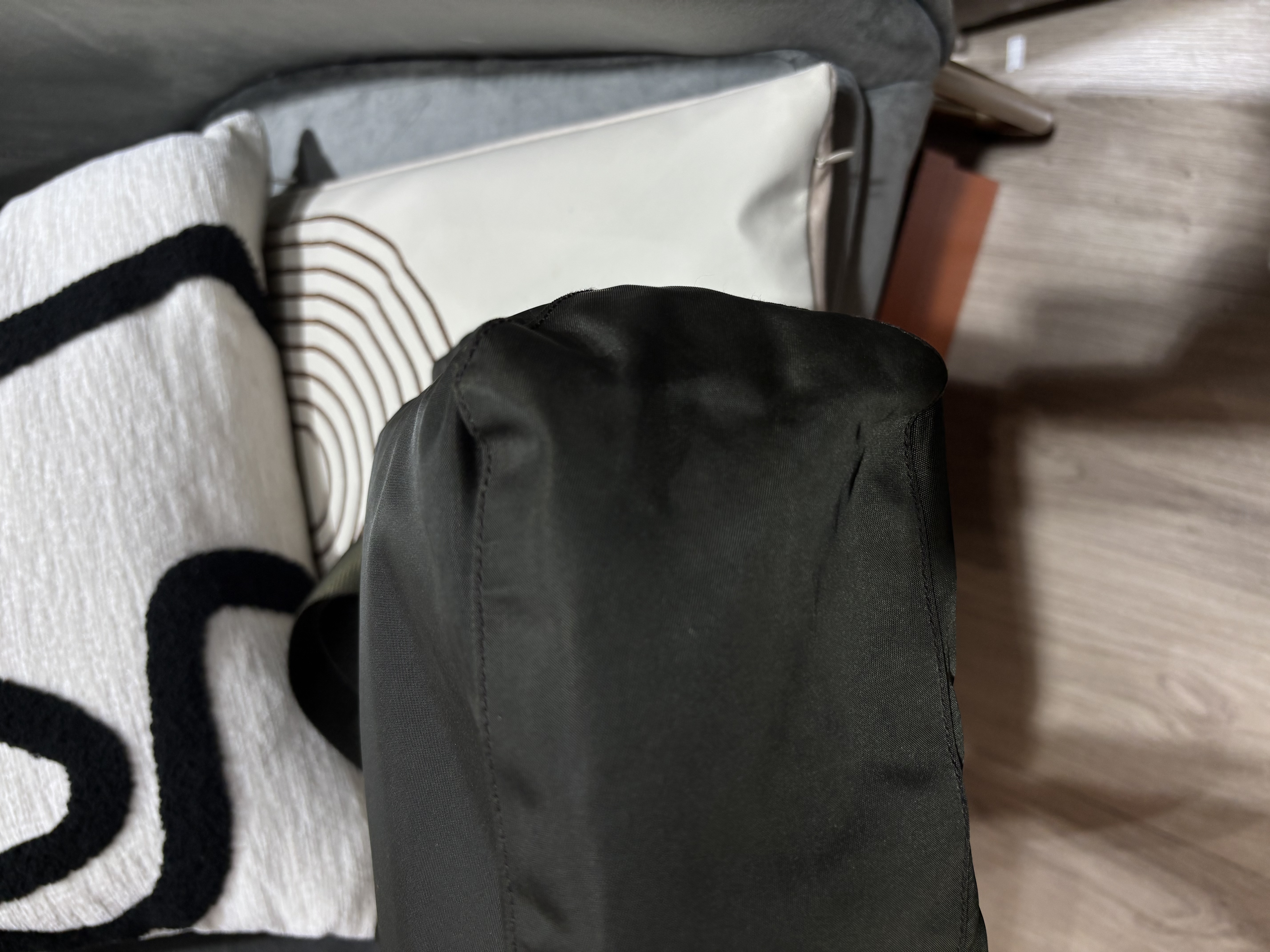 Prada nylon tote bag  100%Authentic , 90%new  