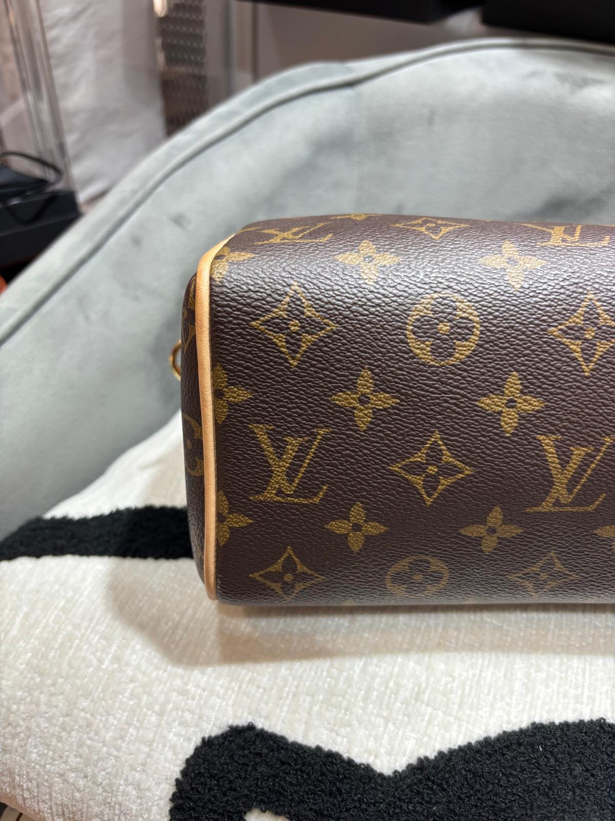 LV Speedy 20 Bandouliere Monogram M46234 100%Authentic, 95%New ✅key lock ✅Dust bag