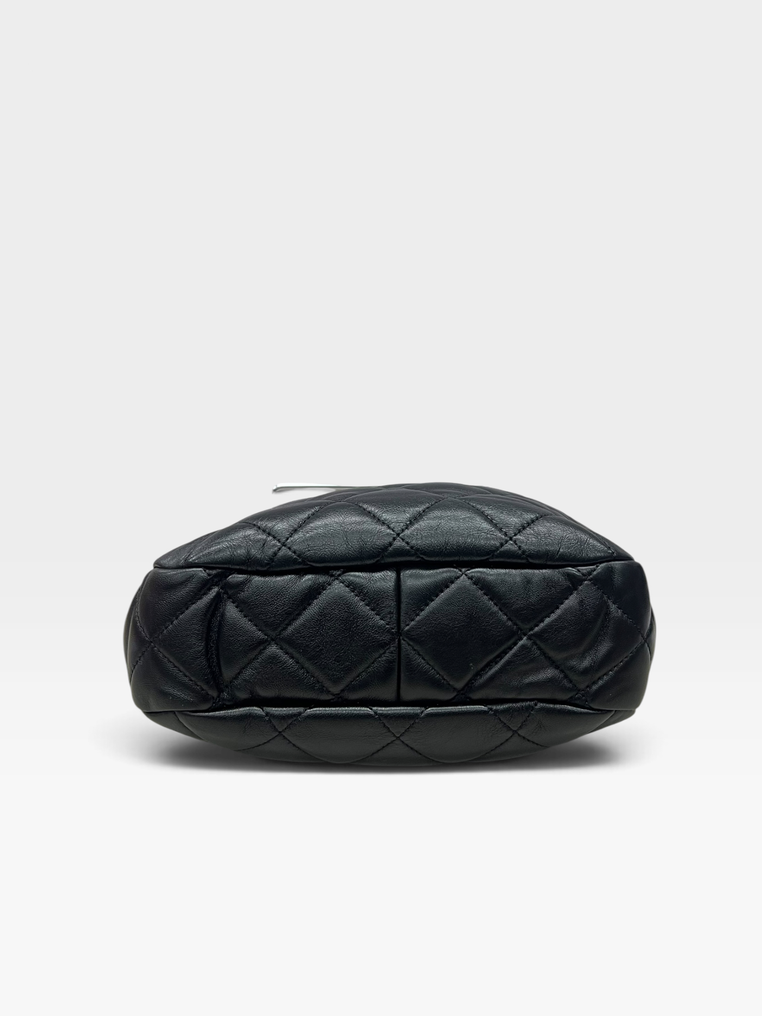 Pre-Owned CHANEL Hobo Handbag / Product Code: 092509