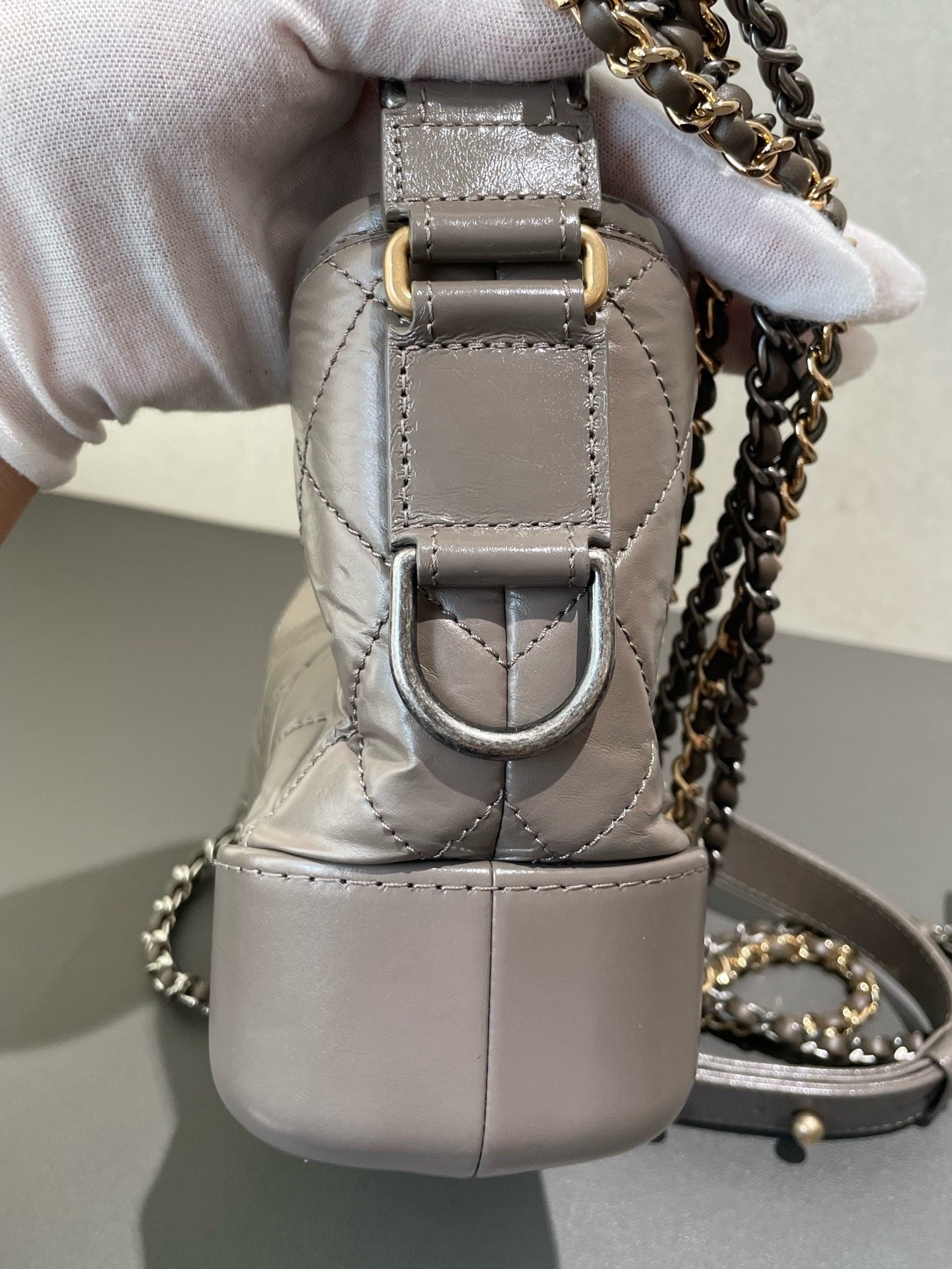 【預訂貨品】CHANEL 大象灰流浪包