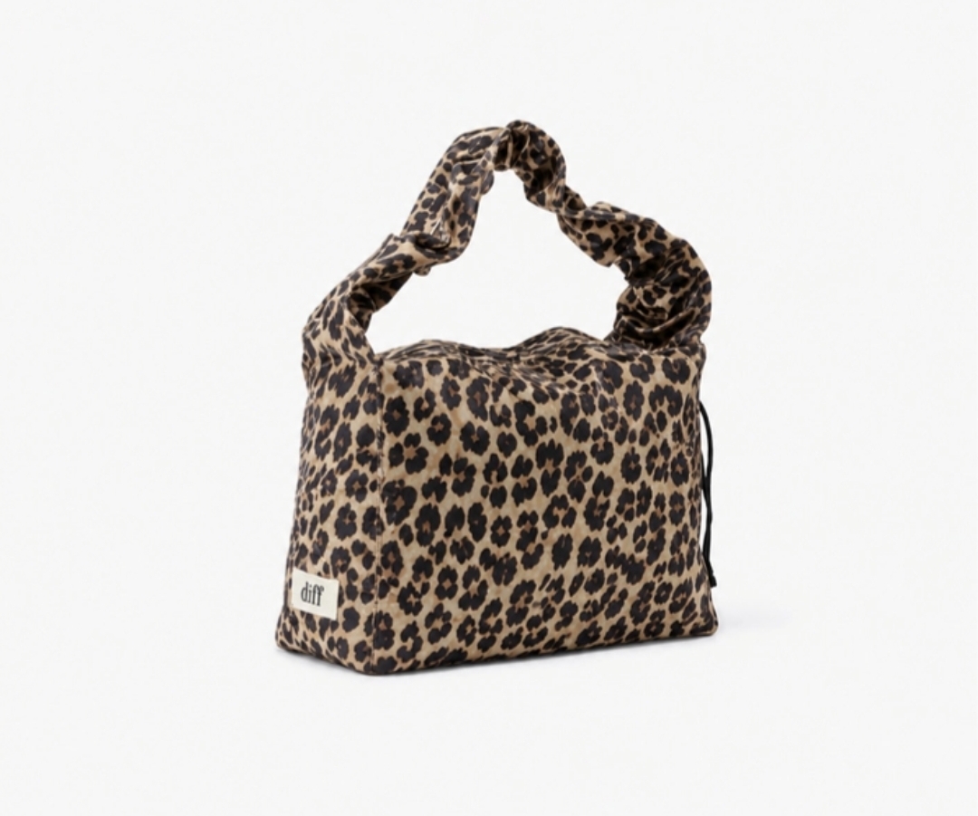 Diff Seoul Hobo Signature Bag (Medium)