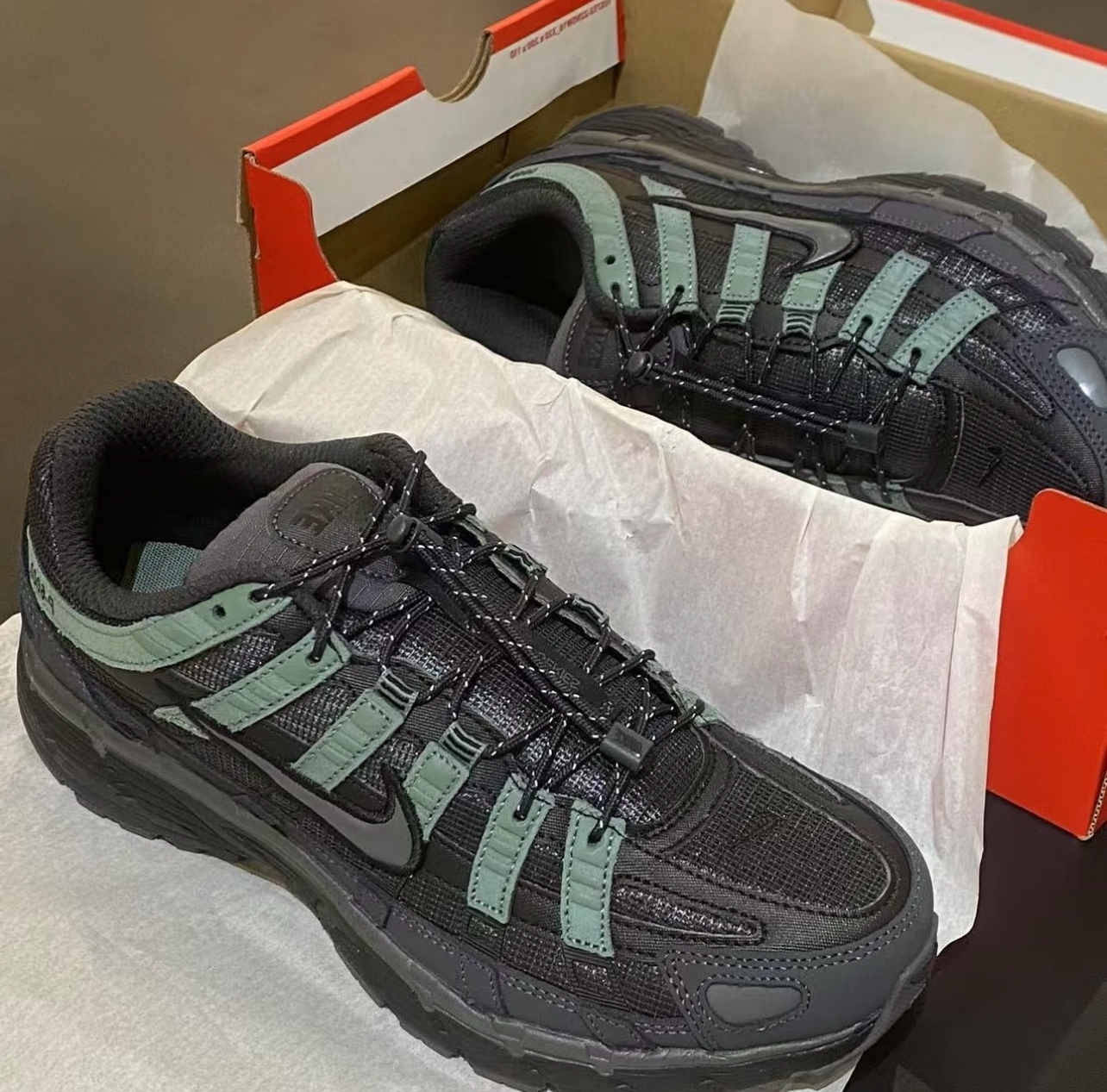 IM5997-060 Nike P-6000 Anthracite Clay Green IM5997-060 