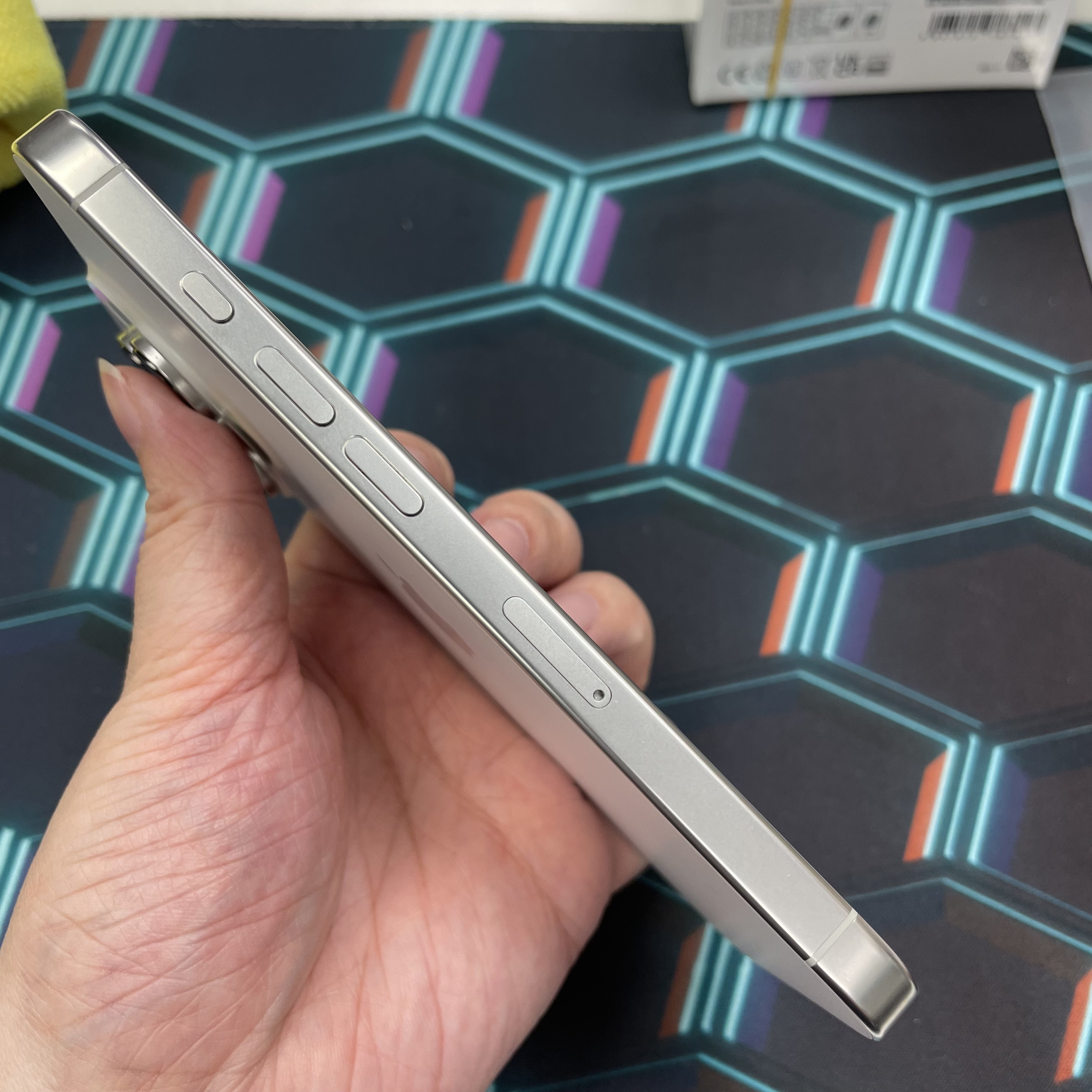 *6405 16 pro 勁靚機 256GB 電90 白色 white