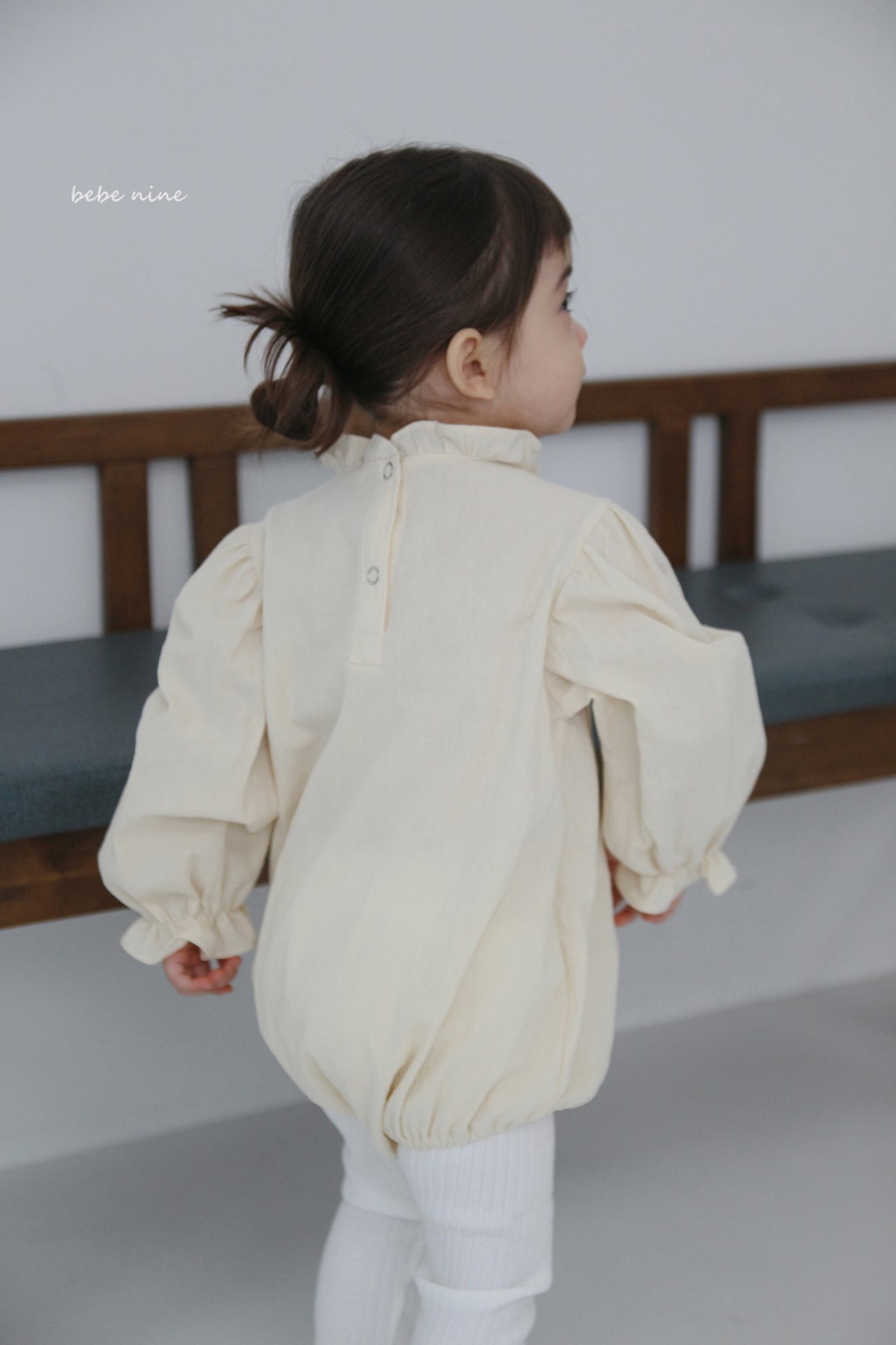 🌸預訂 韓國直送🌸🇰🇷Bebenine兩色摺紋花邊領長袖包屁衣