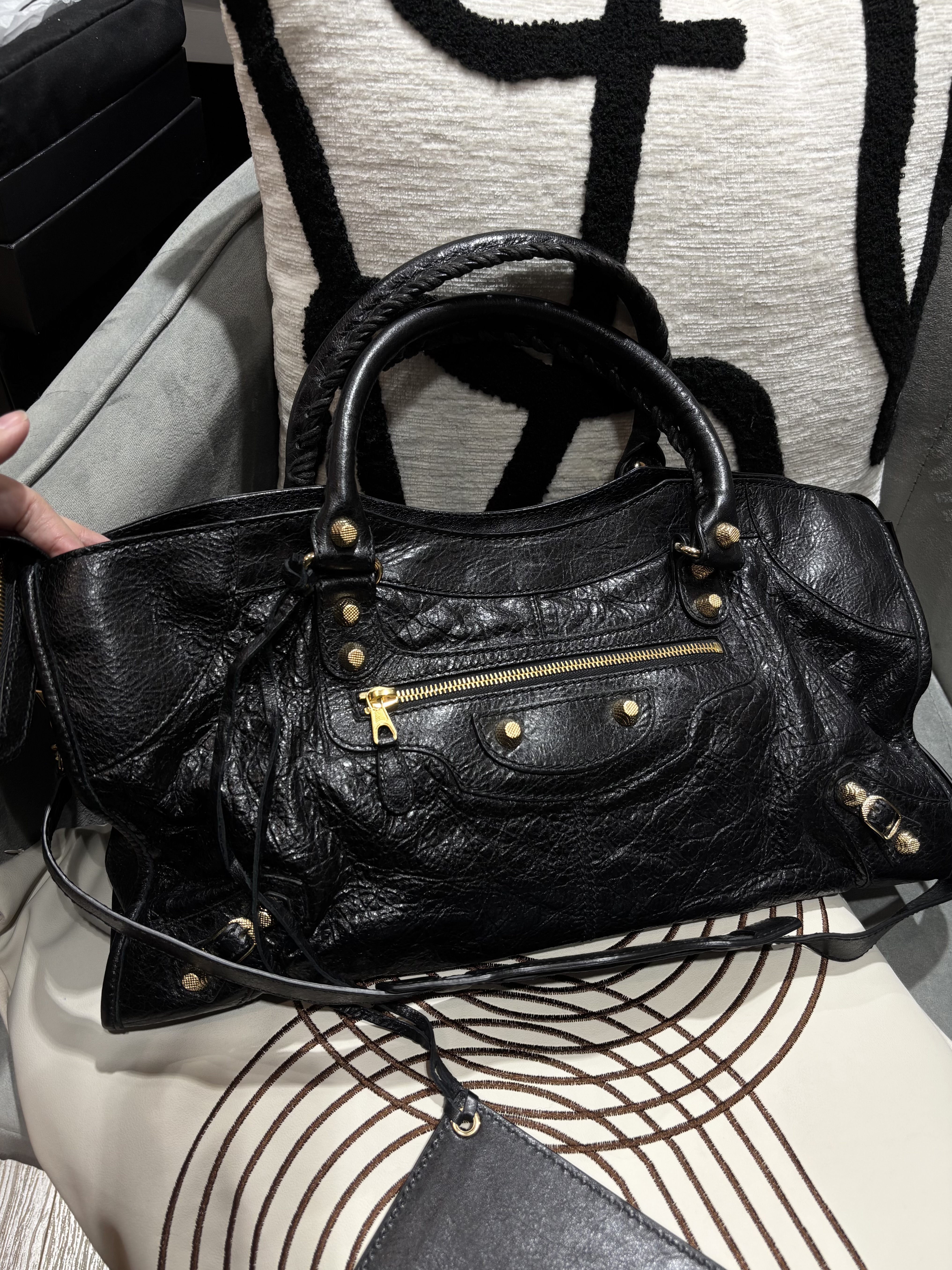 BALENCIAGA Giant Part Time 2 way bag 黑色牛皮金釘，100%Authentic, 98%New ✅mirror ✅Dust bag 