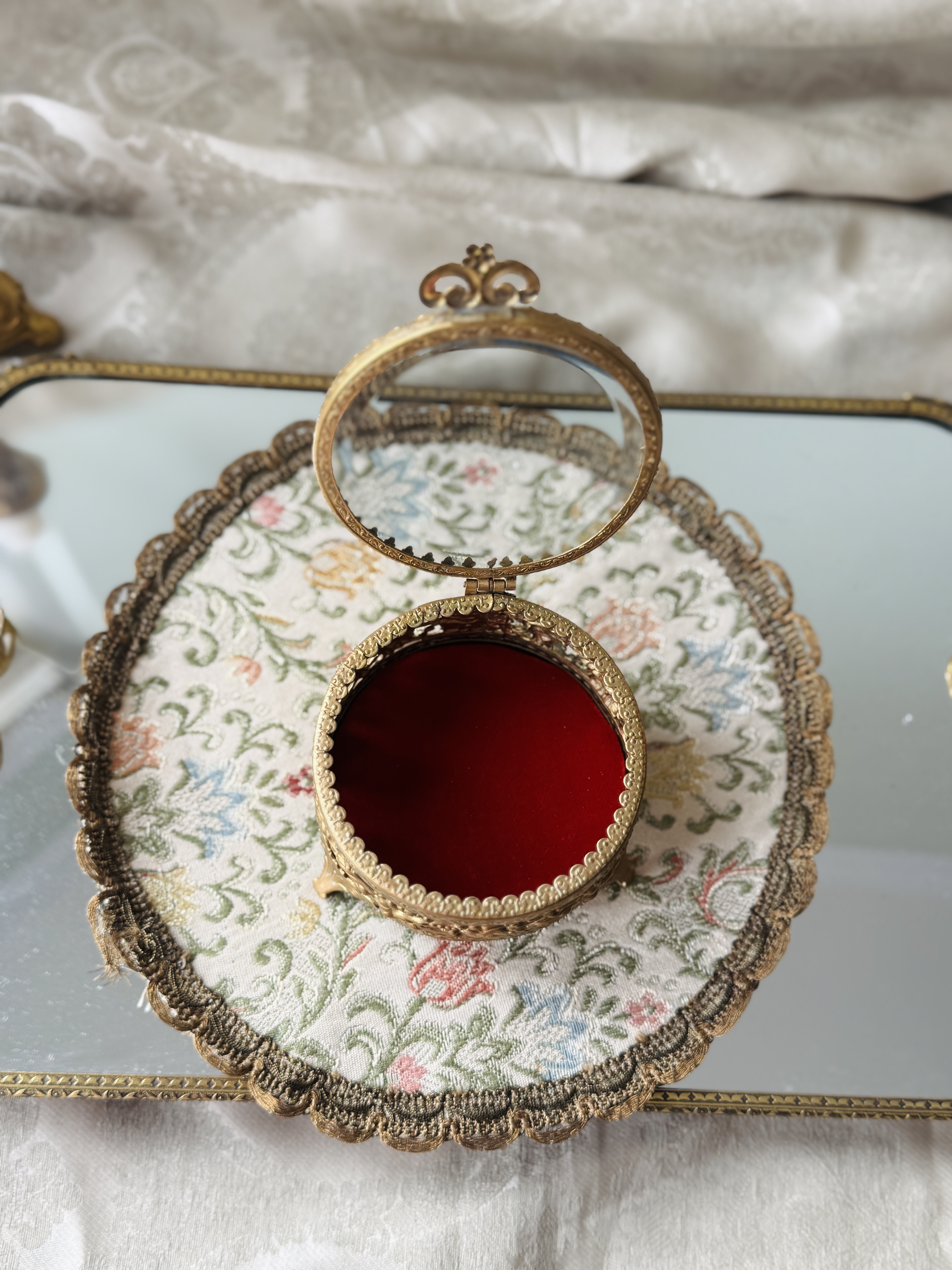 Vintage Mid-Century Round Ormolu Vanity Trinket Box - 8cm(MT2493)