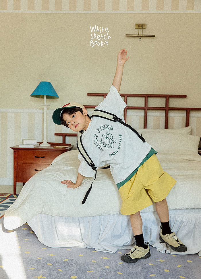 🇰🇷WhiteSketchBook tee