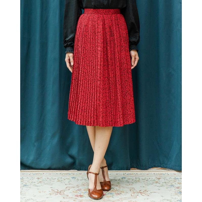 Vintage Japanese Black Foliage Pattern Red Skirt - Waist 27" (MT1606-11)