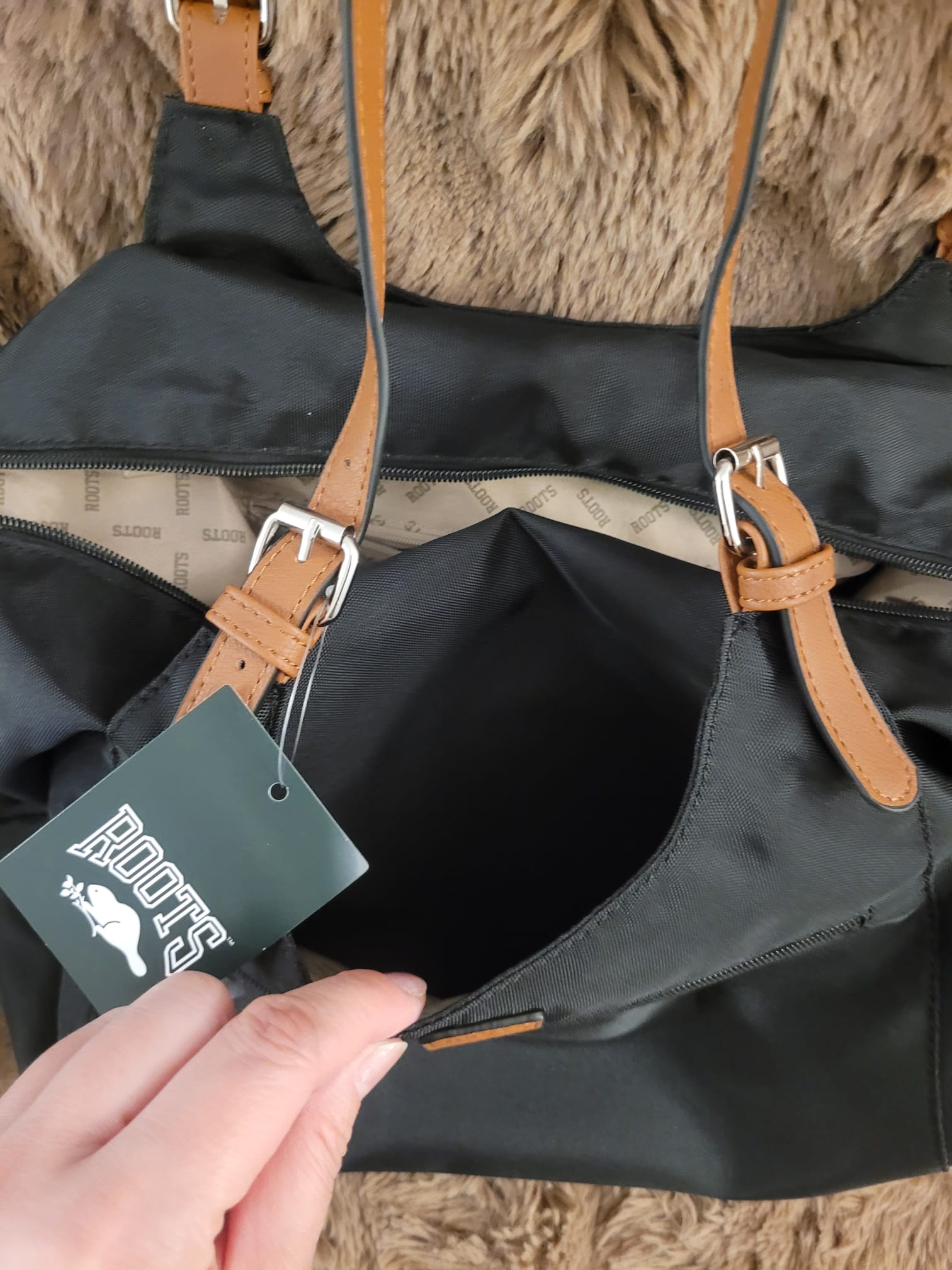 Roots 經典黑色皮革肩帶 Tote Bag 托特包