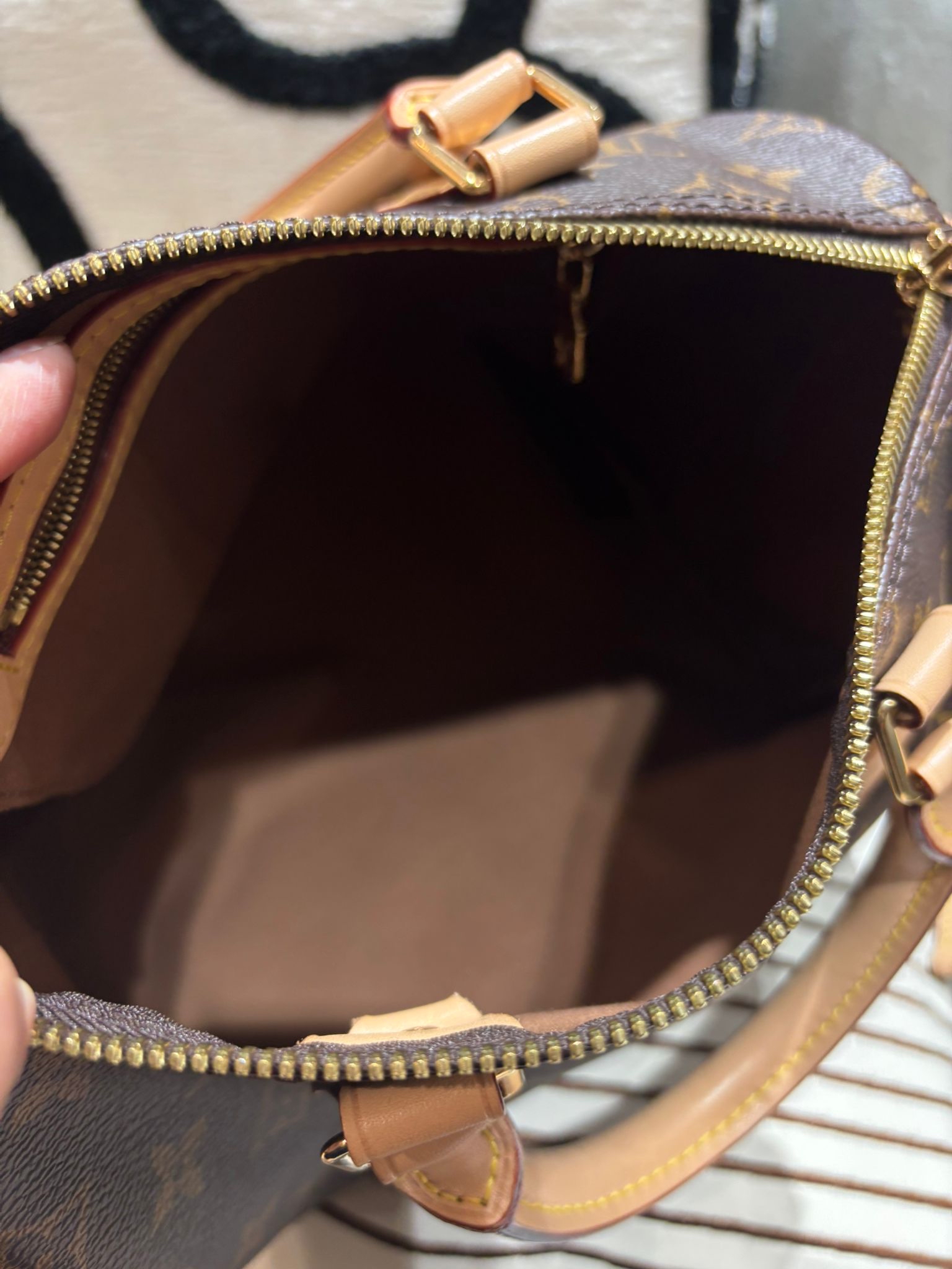 LV speedy Bandoulière 25 monogram 100%Authentic, 98%New  ✅Key Lock ✅長肩帶✅塵袋✅box