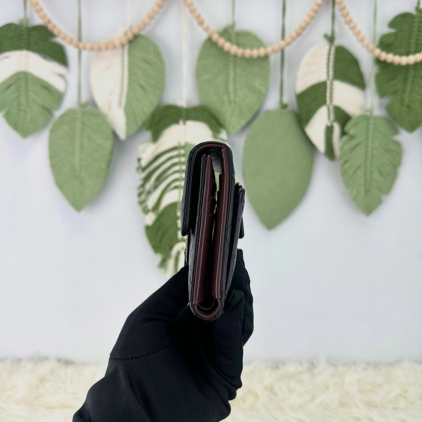 CHANEL 🤍PRE OWNED 黑金荔皮牛皮三摺銀包 晶片款 全套有單🖤