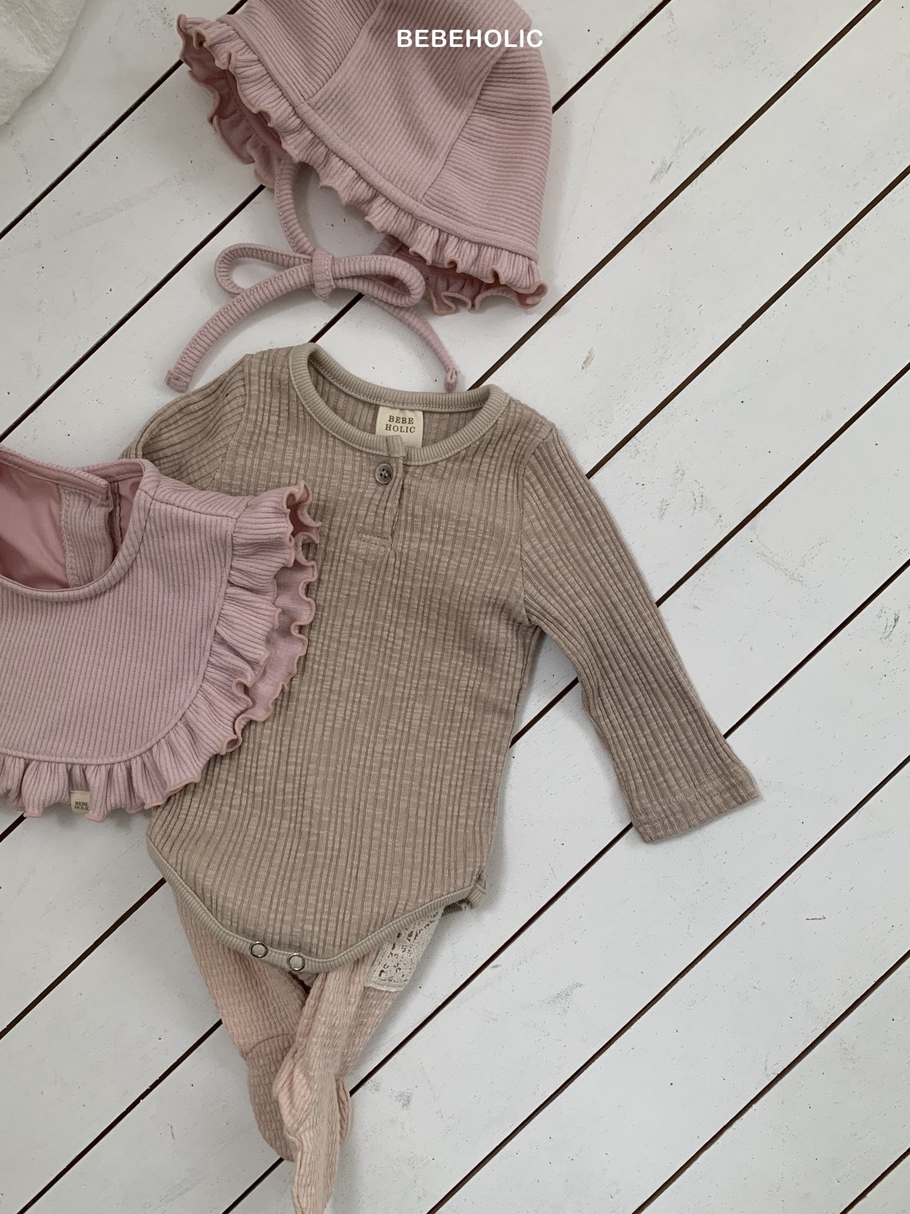 🌸預訂 韓國直送🌸🇰🇷BEBEHOLIC三色簡約羅紋長袖包屁衣