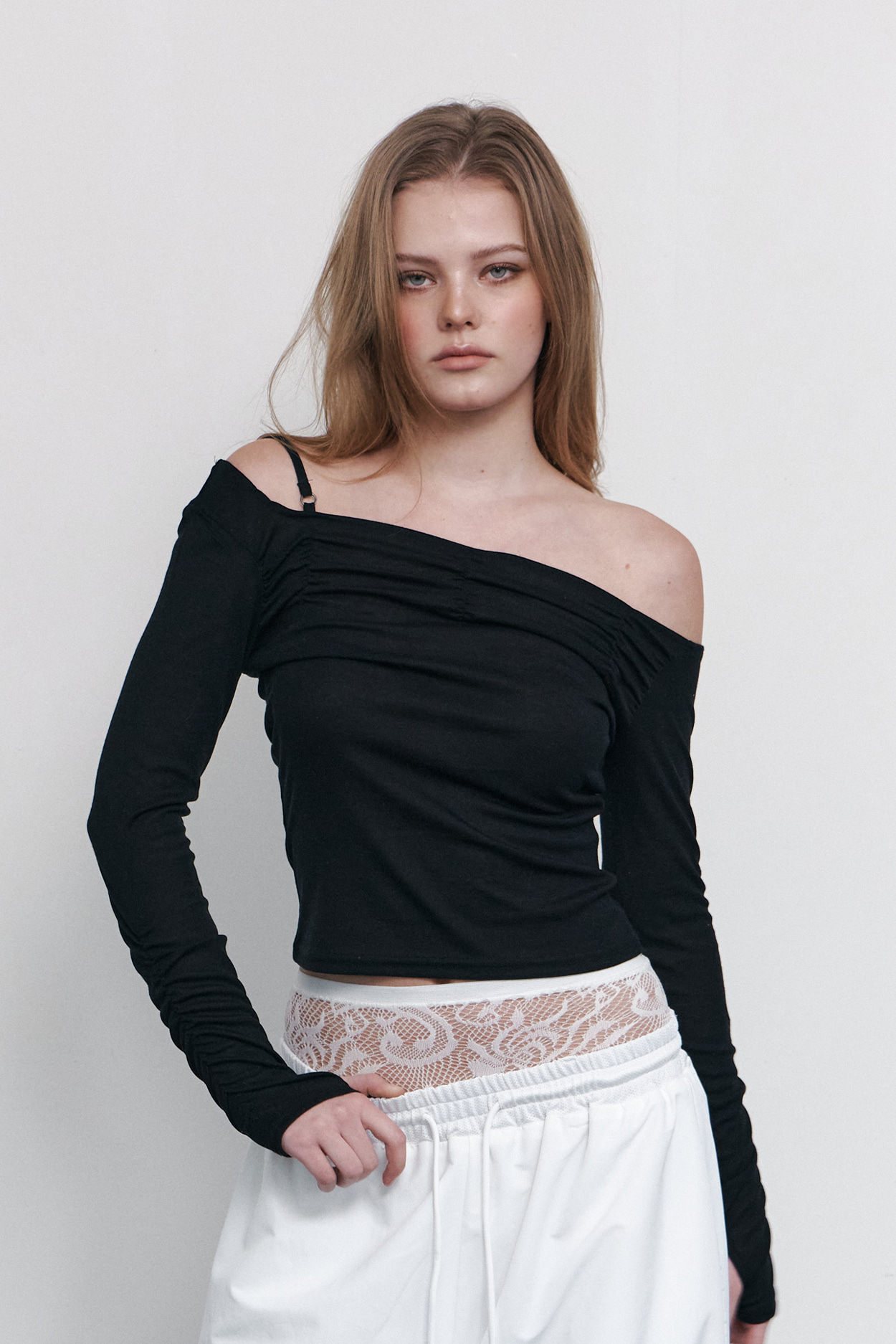 pleaseNOFOLLOW - Halo Unbal Shirring Long Sleeve Top (Black)