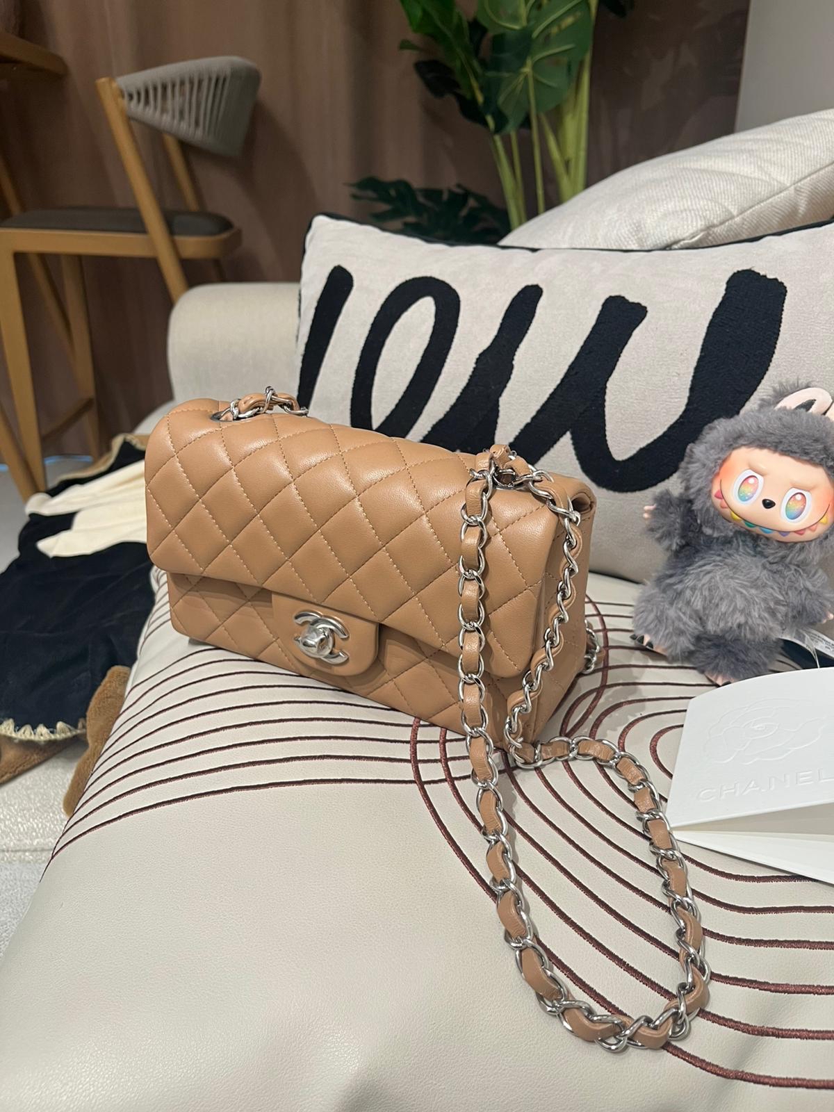 未使用品 Chanel mini flap 20cm A69900 classic flap 20 100%Authentic,未使用品unused   ✅專門店收據✅晶片✅塵袋✅box 