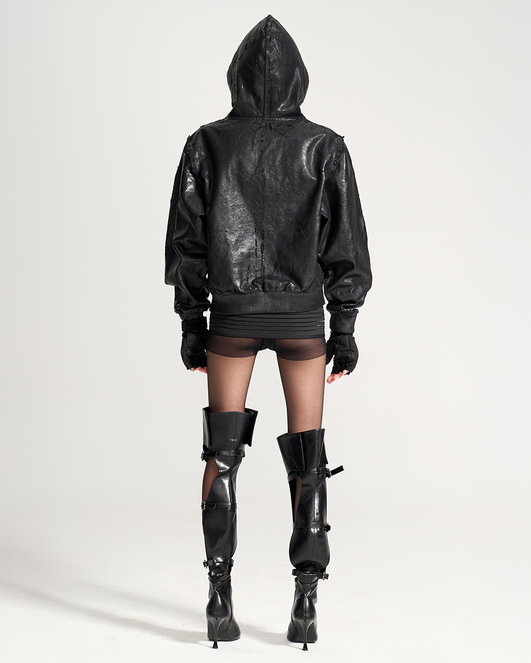 VAR-44｜MOLTING SHELL · COATED-CANVAS ZIP HOODIE