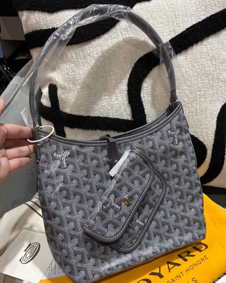 全新 Goyard boheme mini hobo bag grey 100%Authentic,100%new全新  ✅收據✅dust bag✅booklet