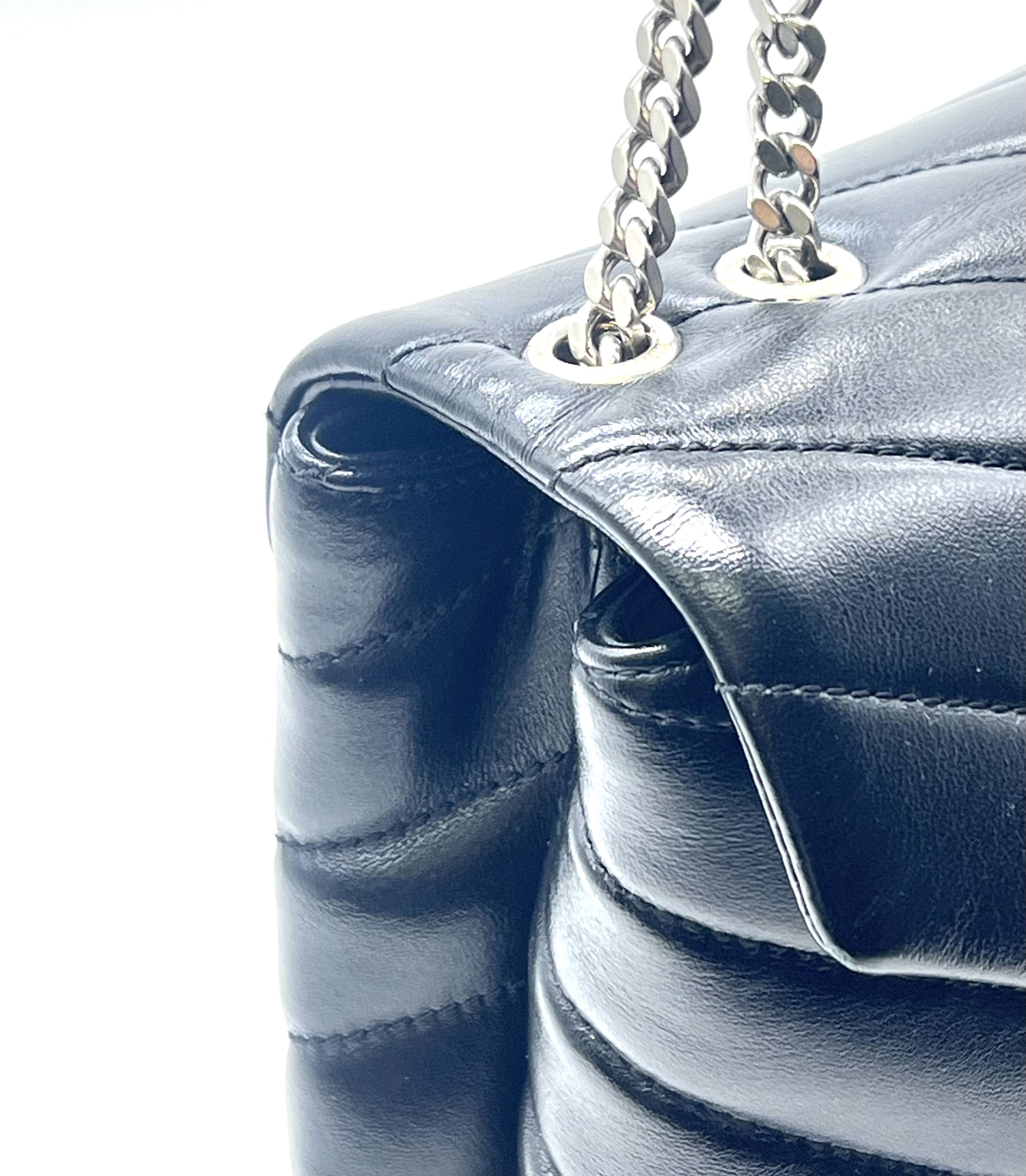 Pre-Owned YSL Loulou / Product Code: 26051520