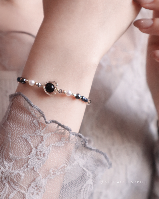 H1073 Bracelet-black