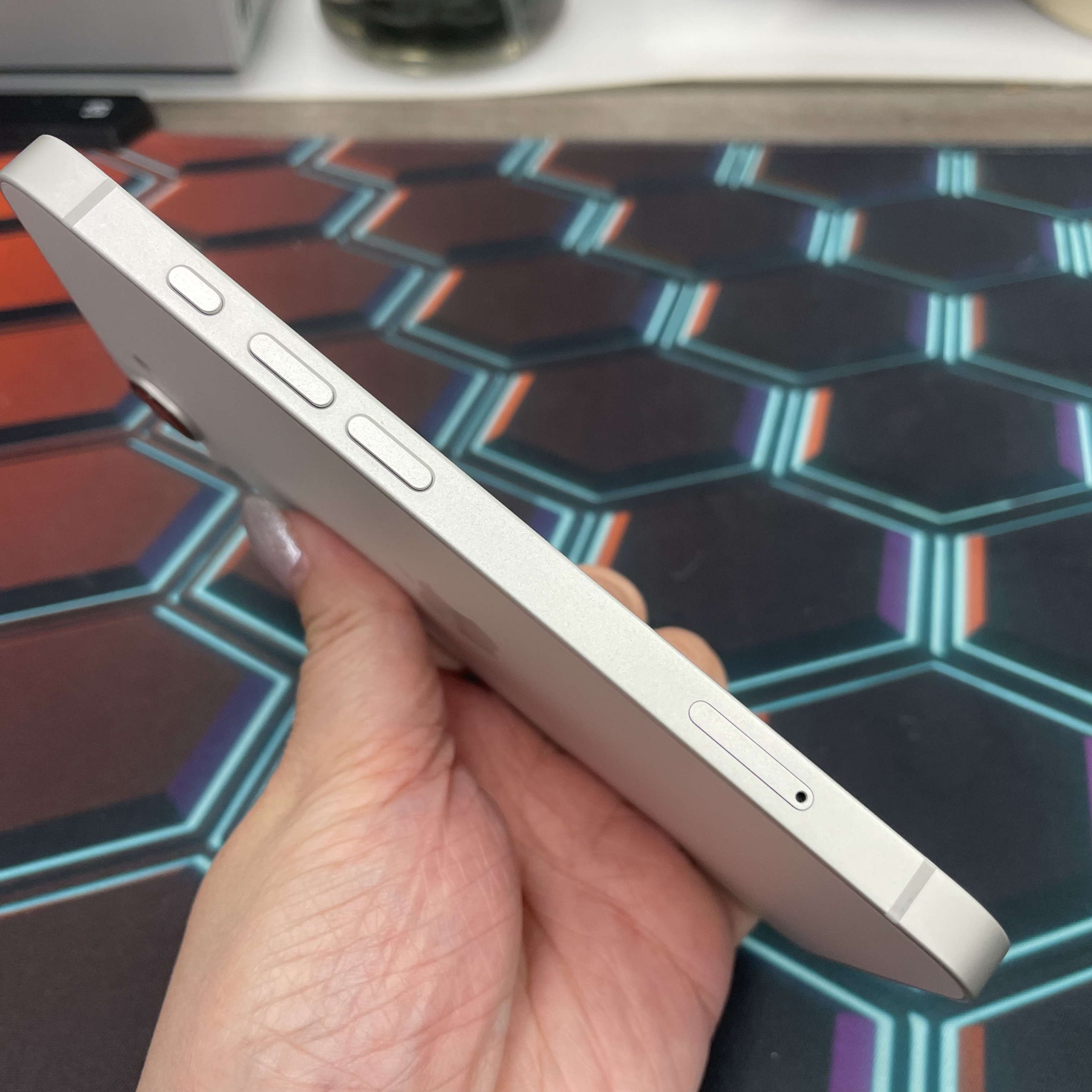*6910 16e 勁靚機 128GB 電92 白色 white