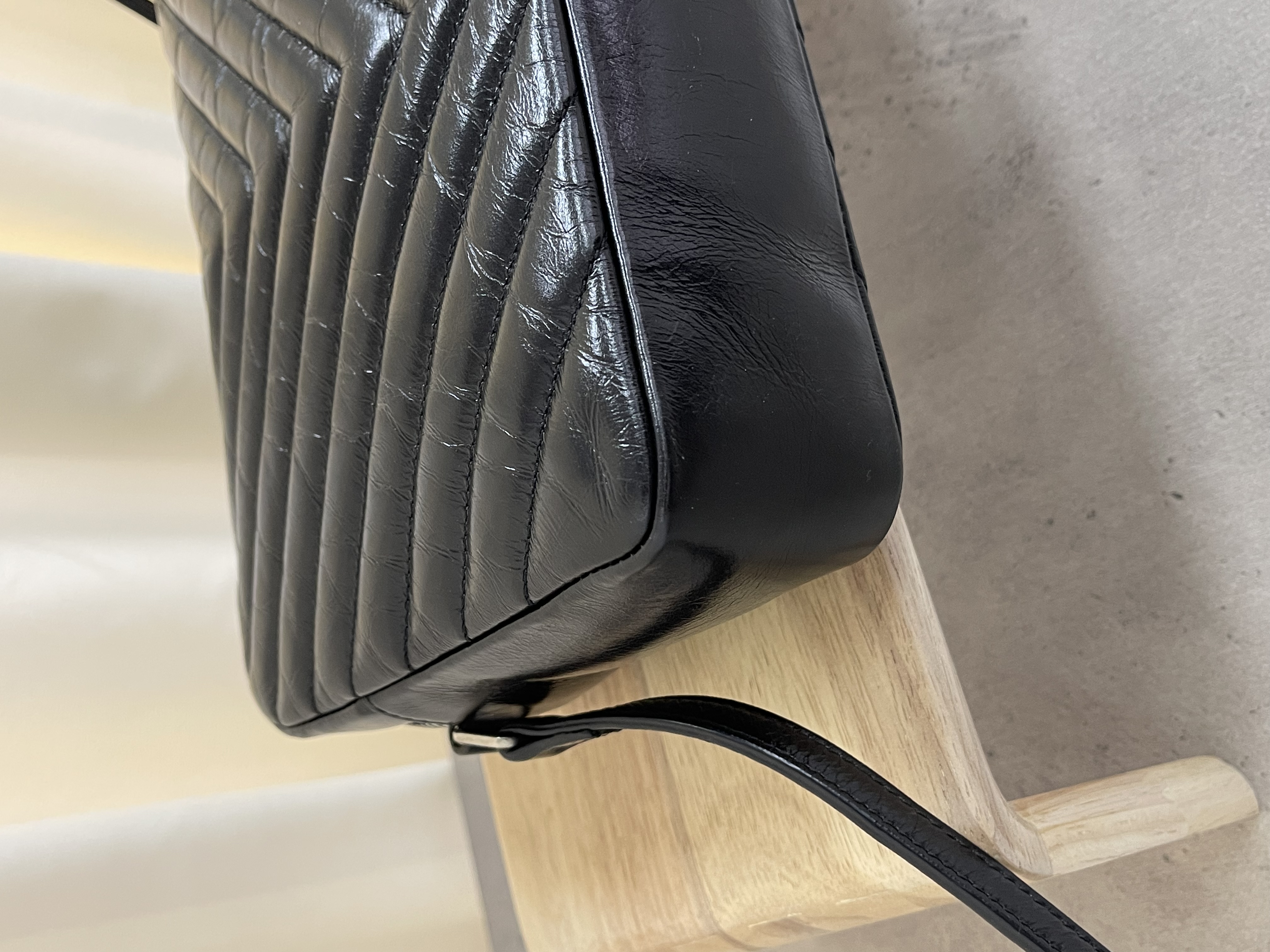 Pre-owned YSL Camera bag/ Product Code: 26012602