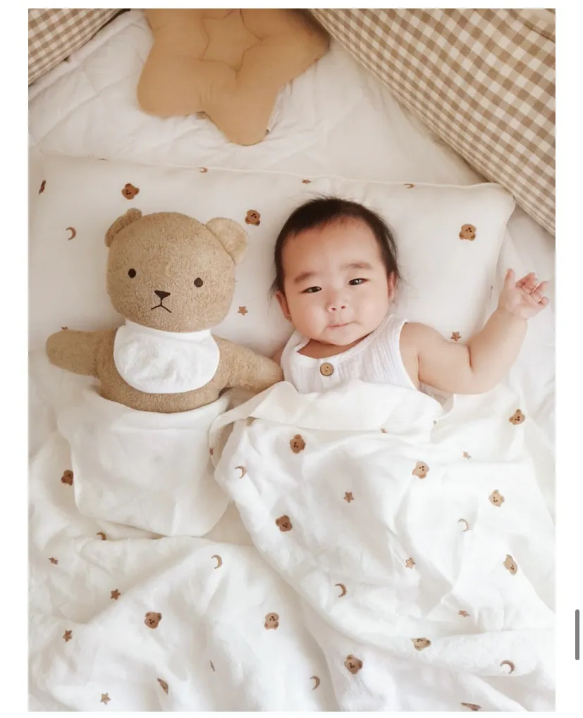 Hellominime Rayon Bunny Embroidery Blanket