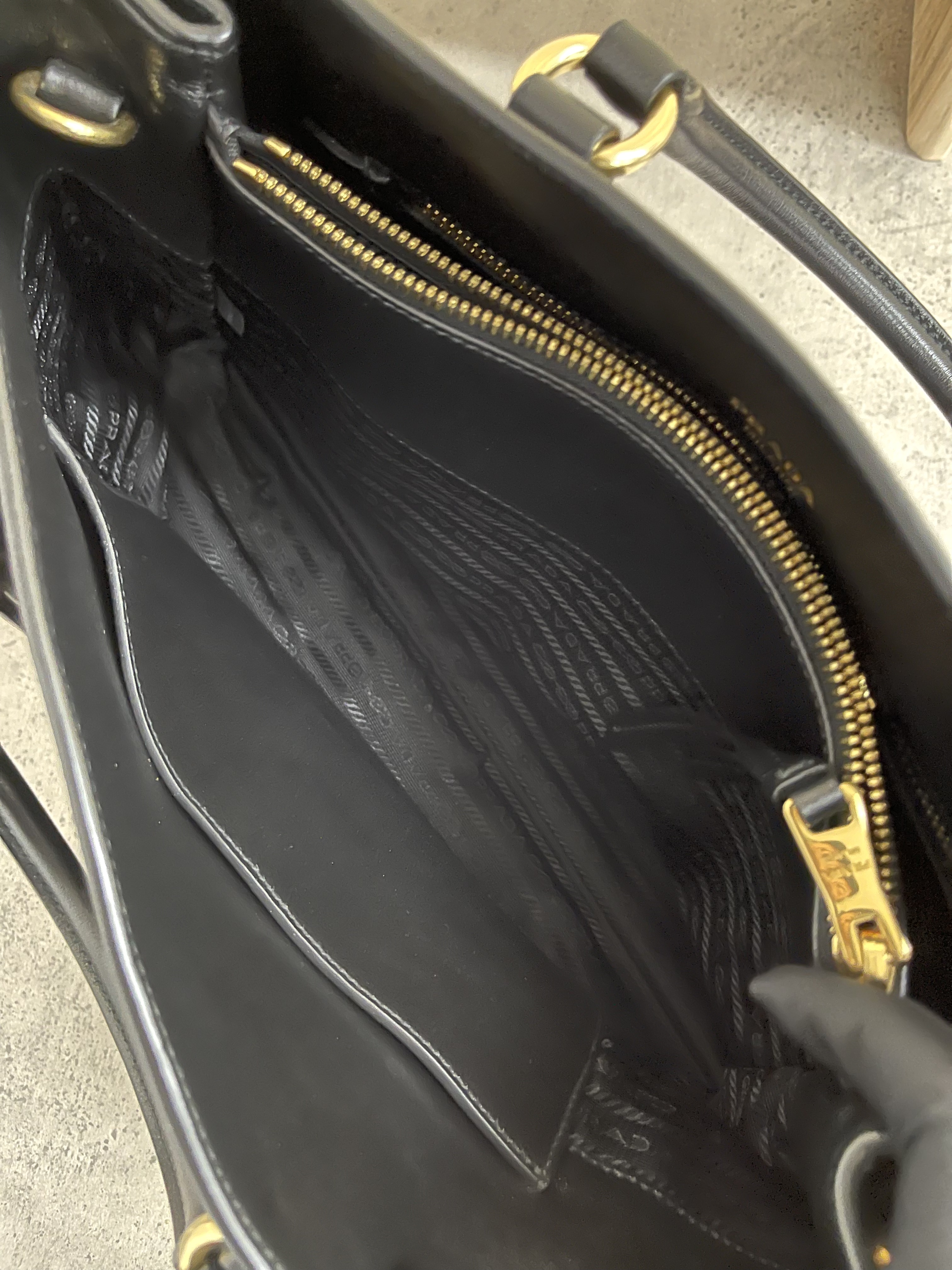 Pre-owned Prada Handbag / Product Code: 26012701