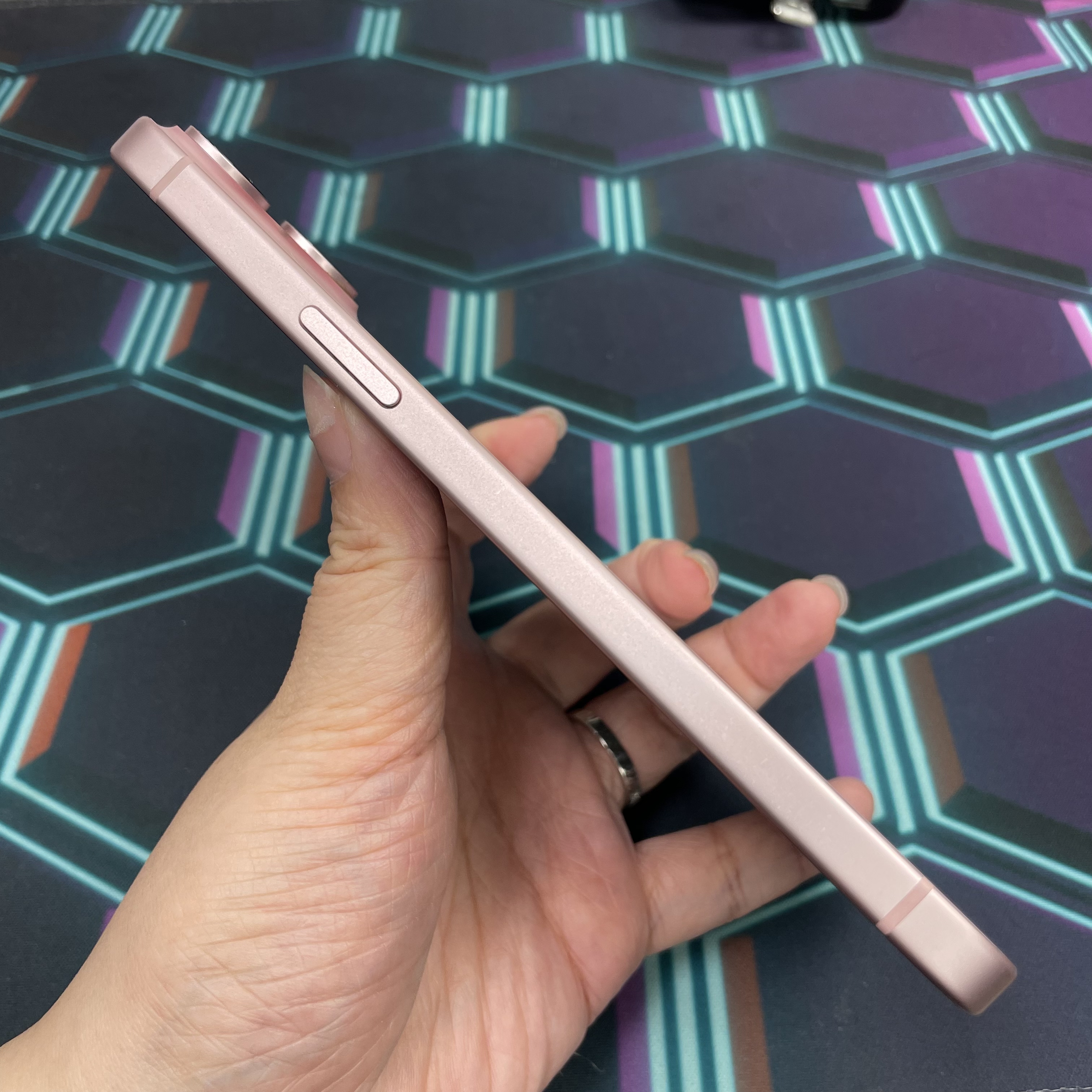 *7588 15 Plus 勁靚機 256GB 電79 粉色 pink