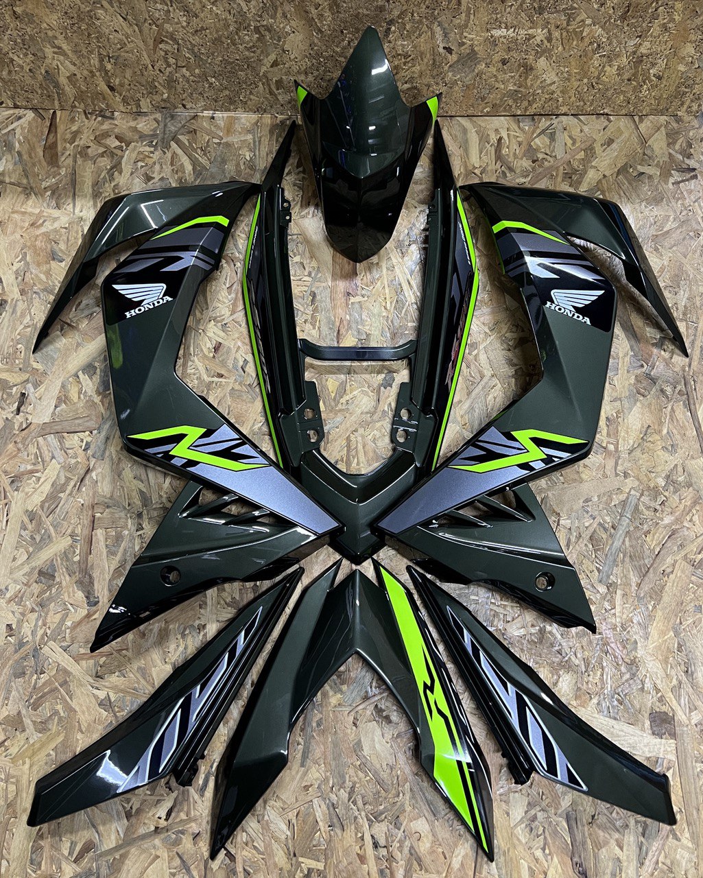 Honda Cover Set RS150 *Hitam Line / Hitam Line Biru Robot / Hijau Lumut 