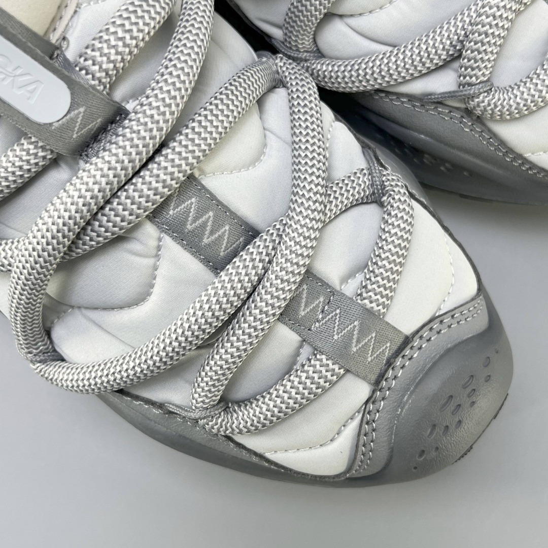 Hoka One One Ora Primo 