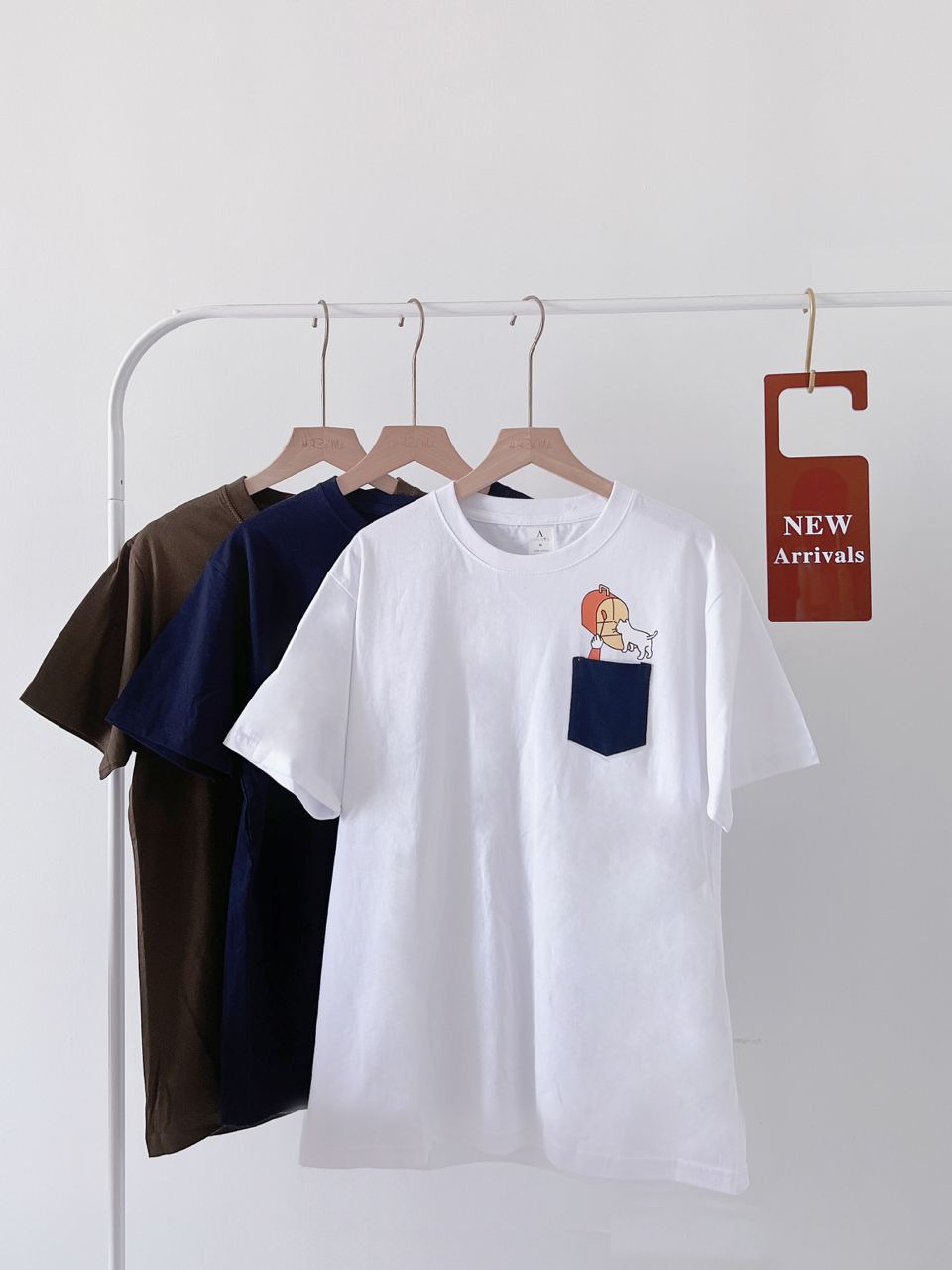【Re'Me Original design Tee】 Meow Tee with Pocket - 引猫入室