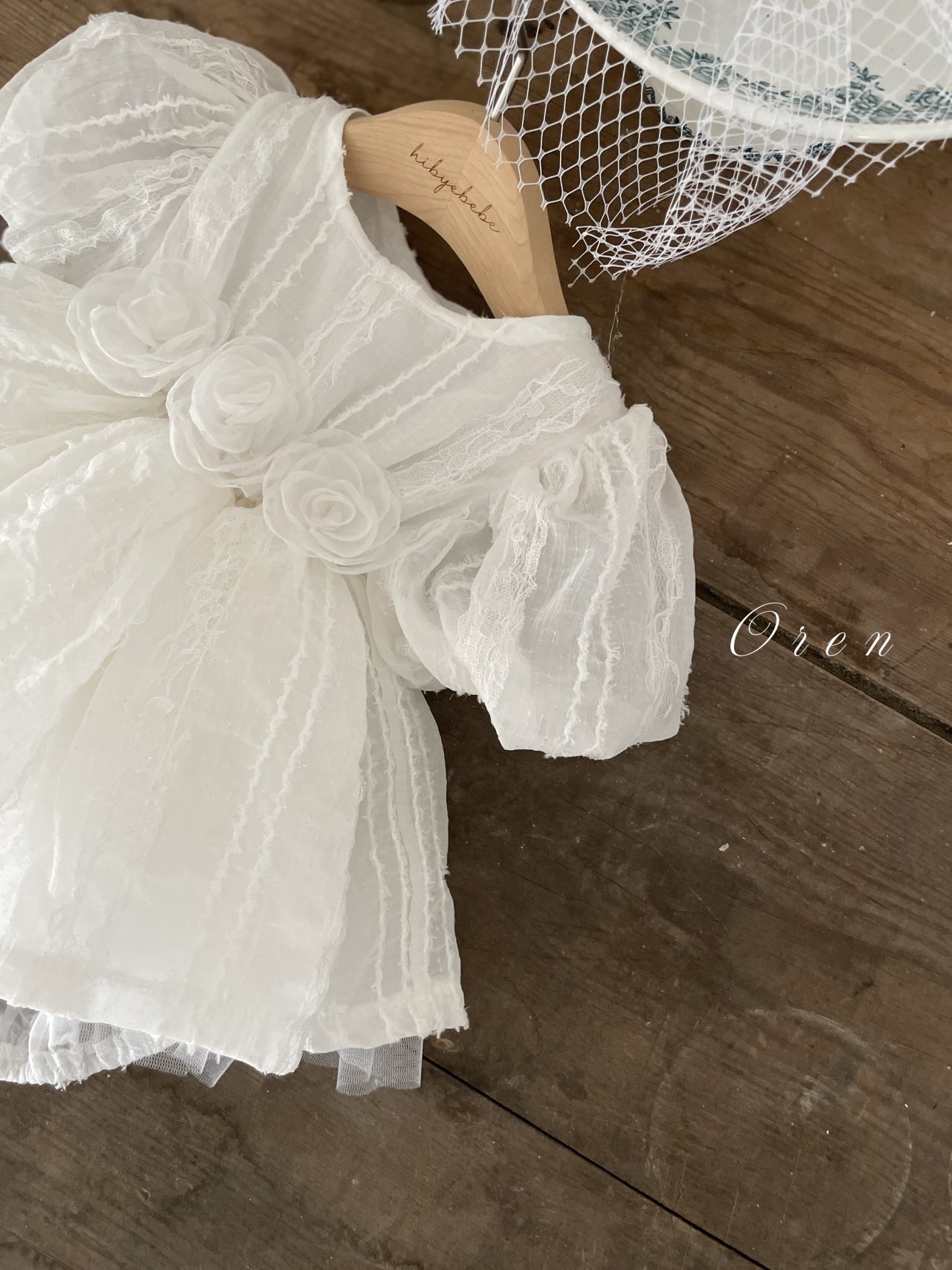 ☀️預訂 韓國直送☀️🇰🇷Oren Edel Pure蕾絲紋理花卉腰帶泡泡袖包屁裙/連身裙