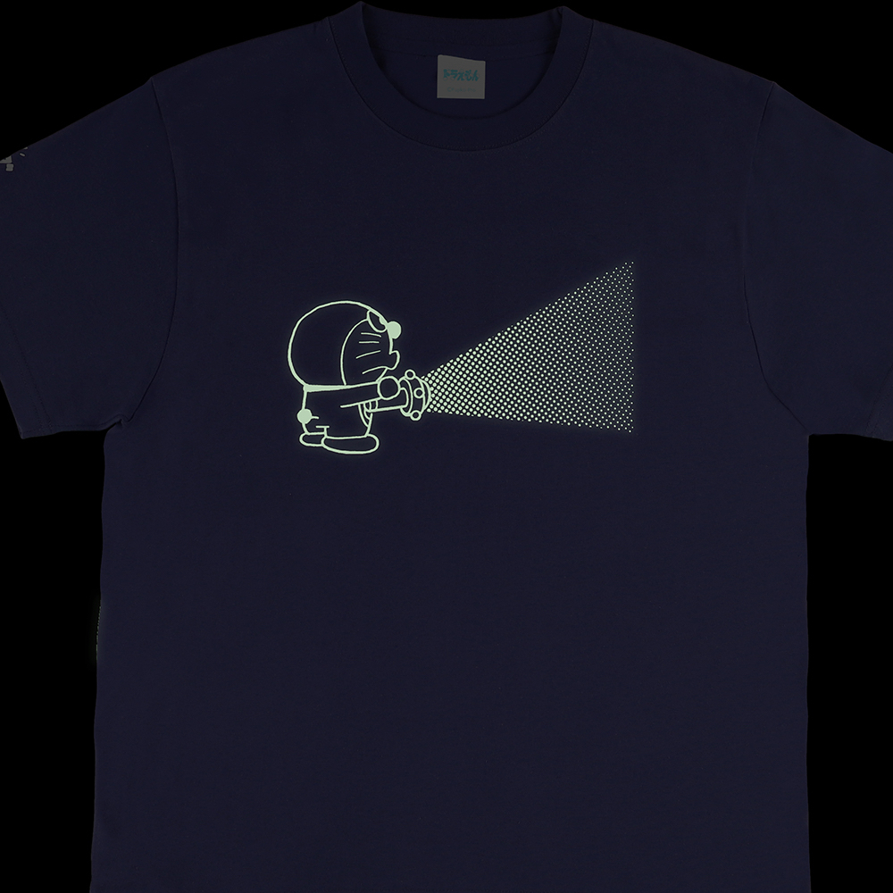 [訂購] 多啦A夢Tshirt 夜光效果｜縮小電筒 法寶 T恤 短袖衫(DORA STORE系列)